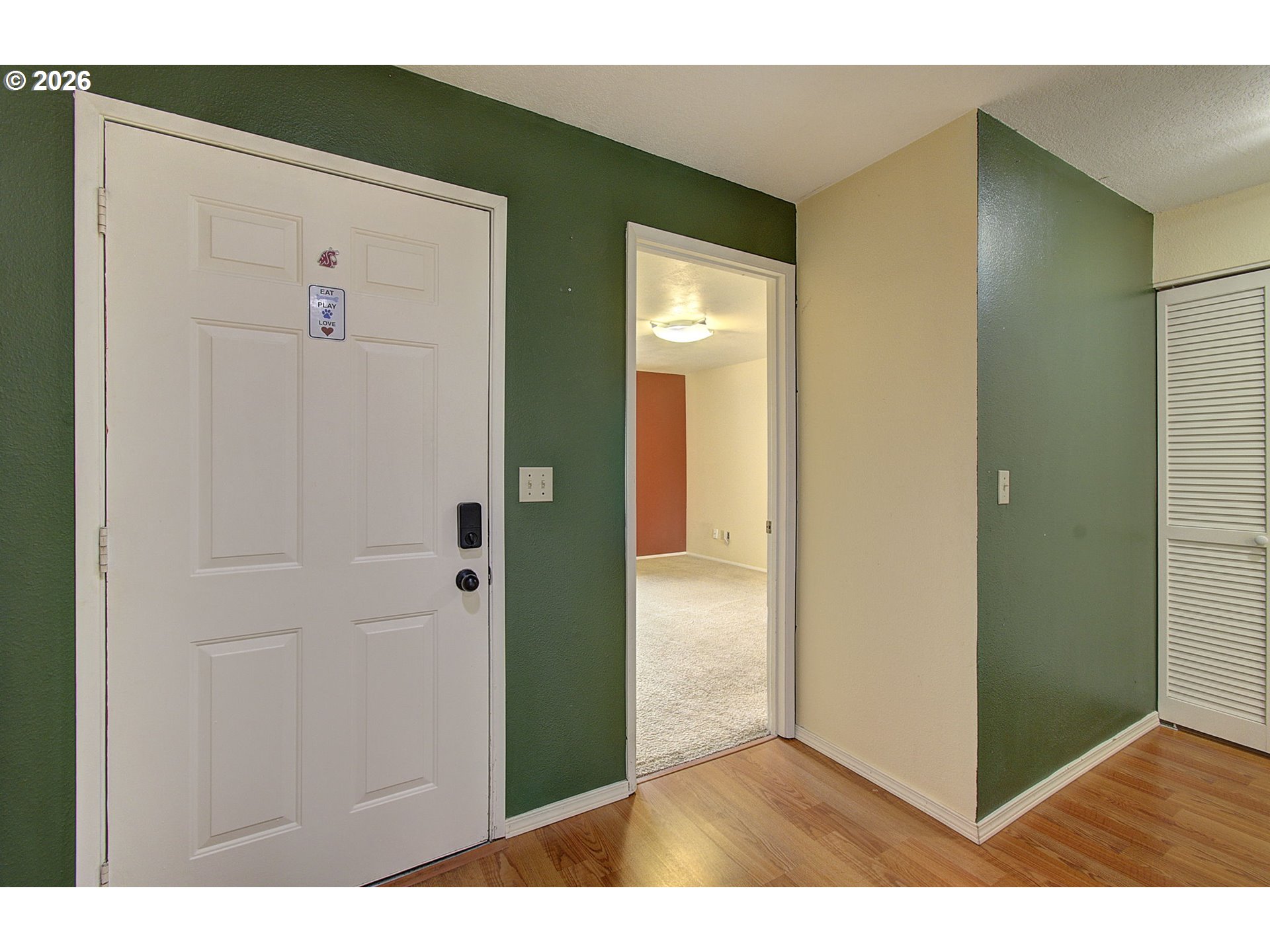 Photo #4: 328131805 Listing: Photo #4