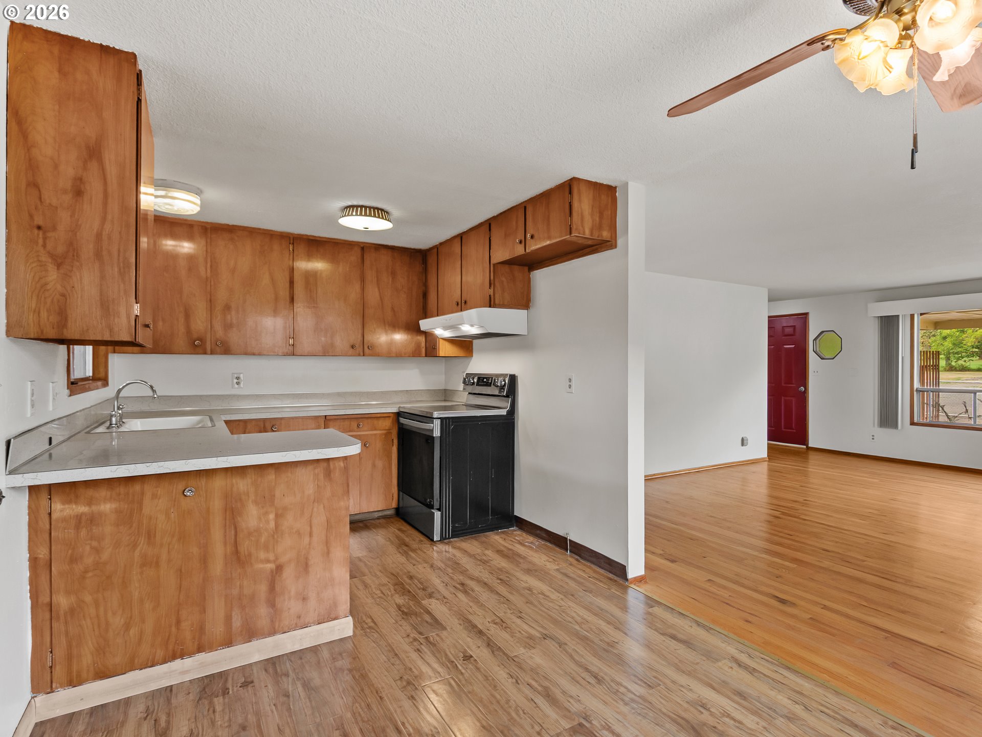 Property photo 9 of 43