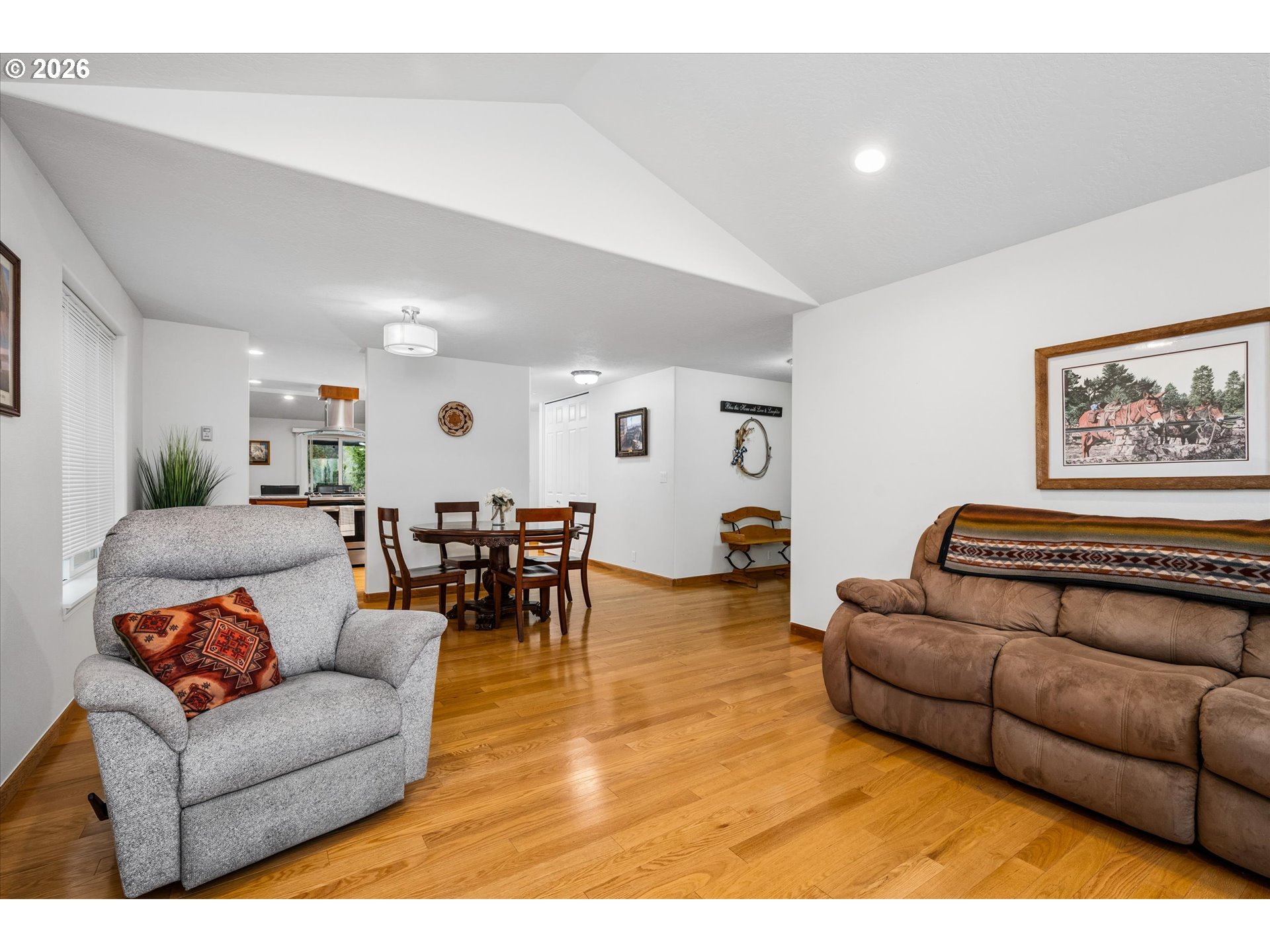 Property photo 6 of 38
