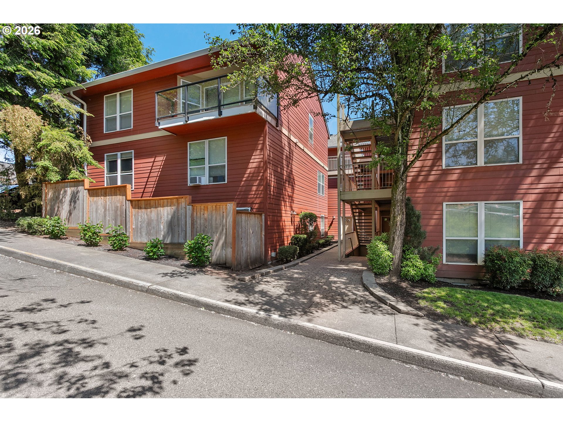Photo #1: 332194885 Listing: Photo #1