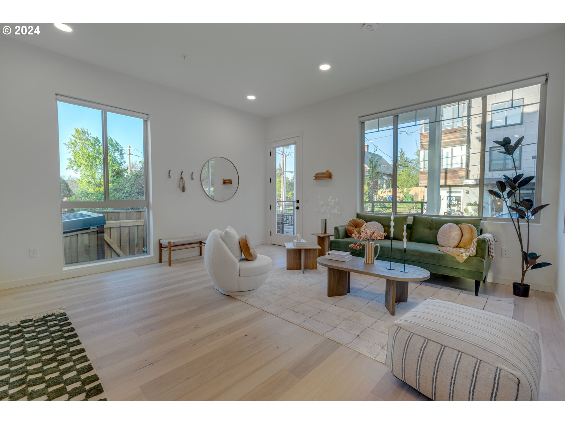 Photo #3: 332635193 Listing: Photo #3