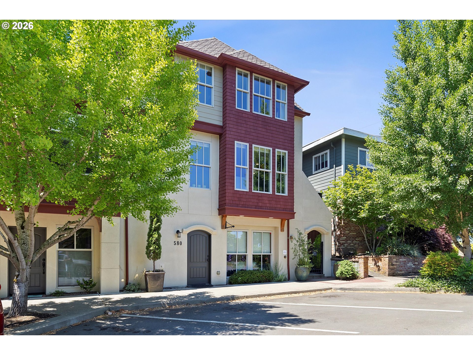 Photo #2: 332807244 Listing: Photo #2