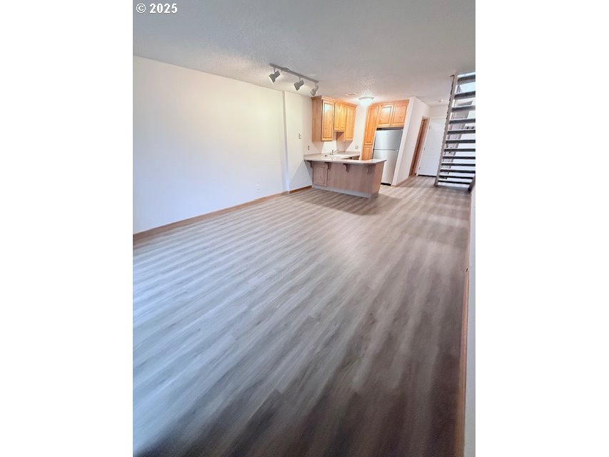 Photo #6: 332940210 Listing: Photo #6