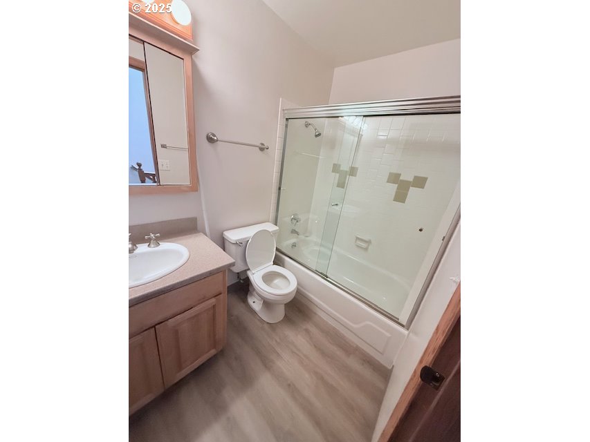 Photo #16: 332940210 Listing: Photo #16