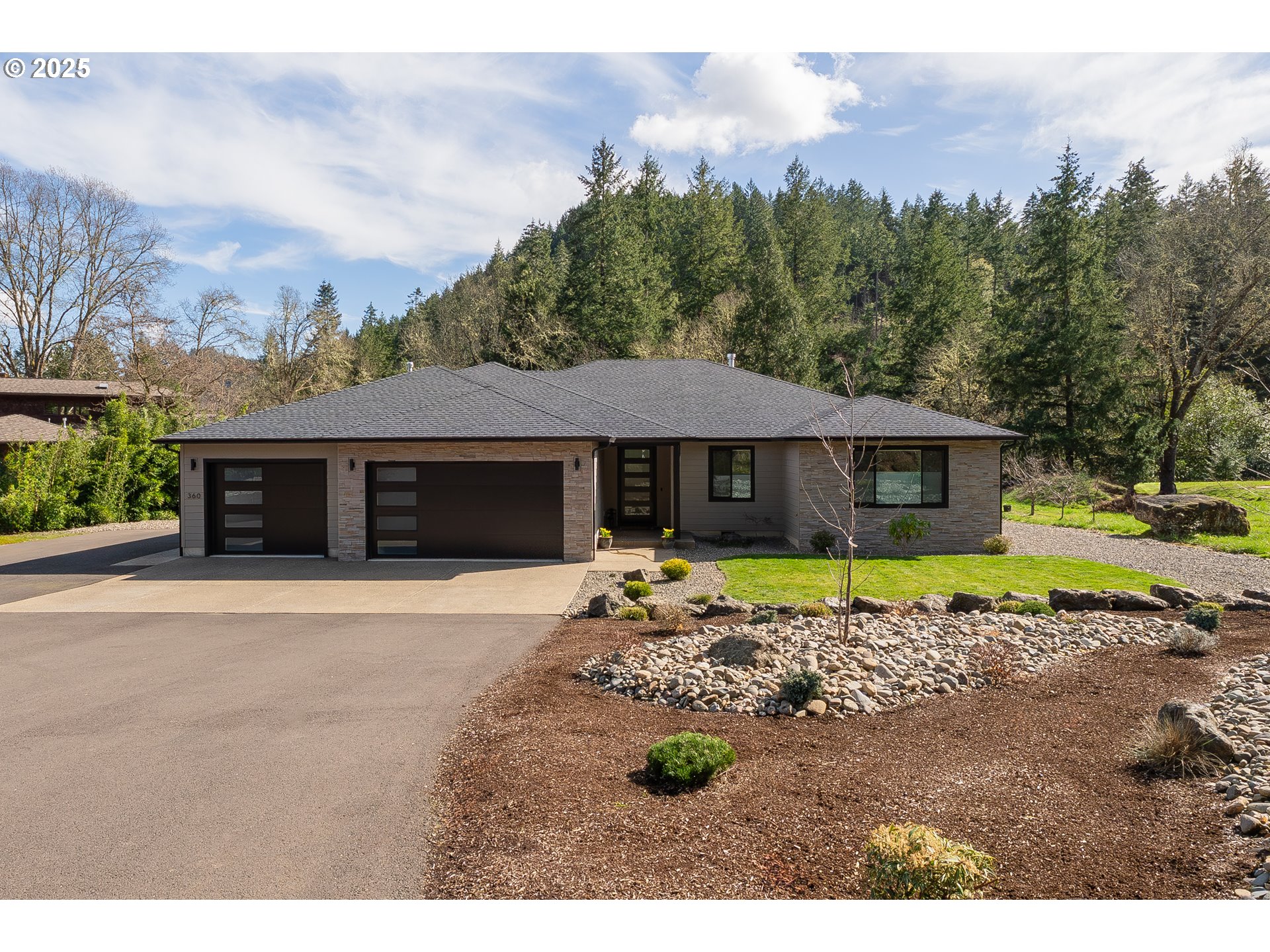 360 CHAMPAGNE CREEK DR
