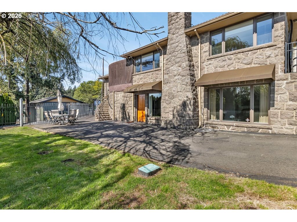 Property photo 11 of 46