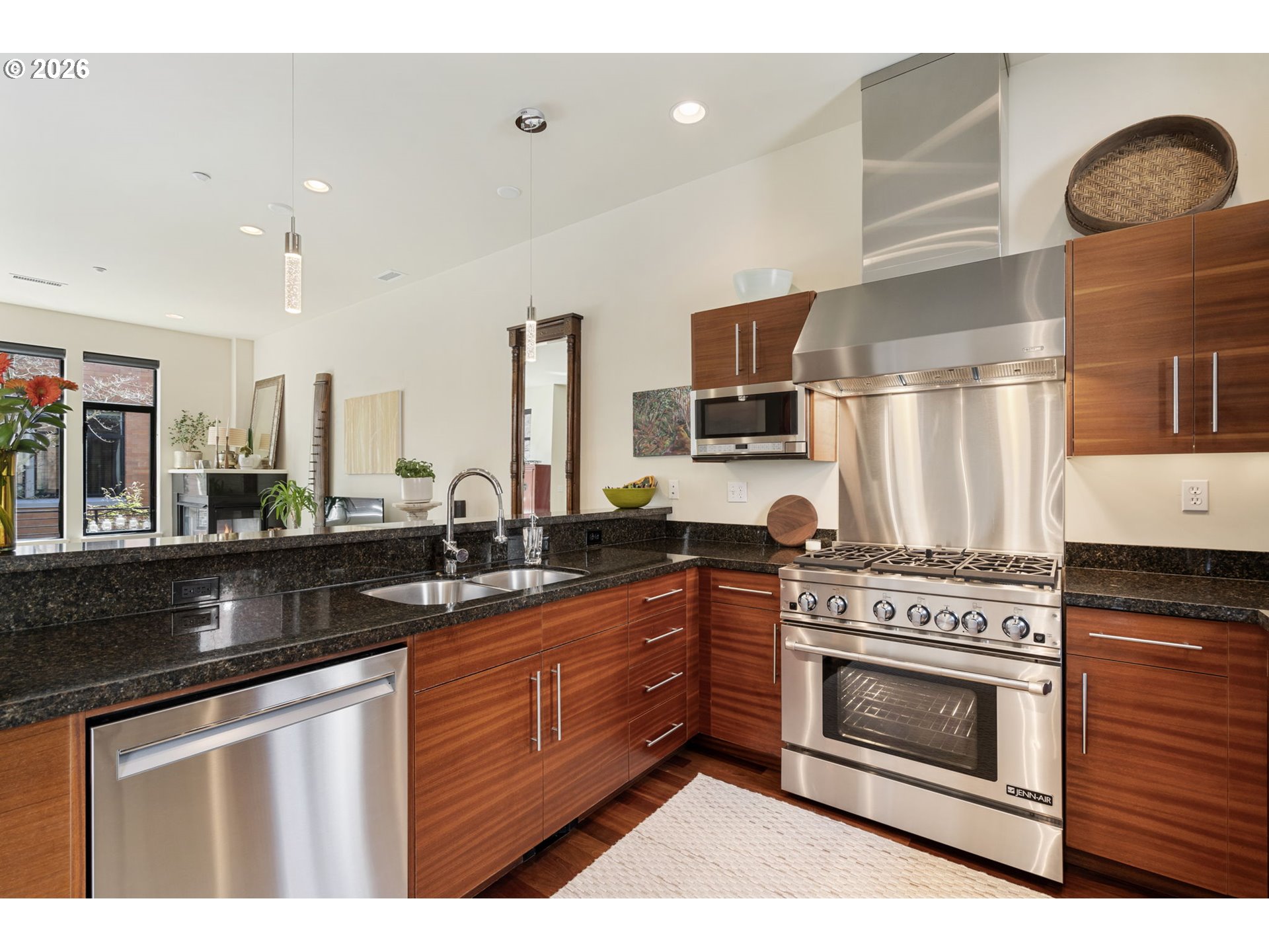 Photo #15: 333938265 Listing: Photo #15