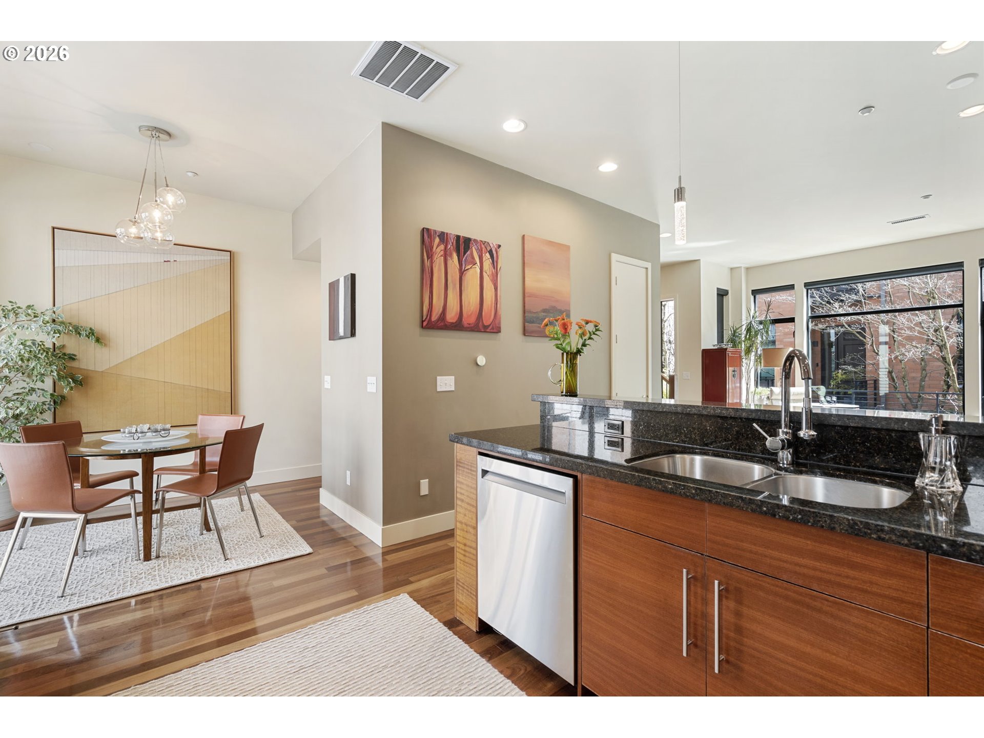 Photo #17: 333938265 Listing: Photo #17