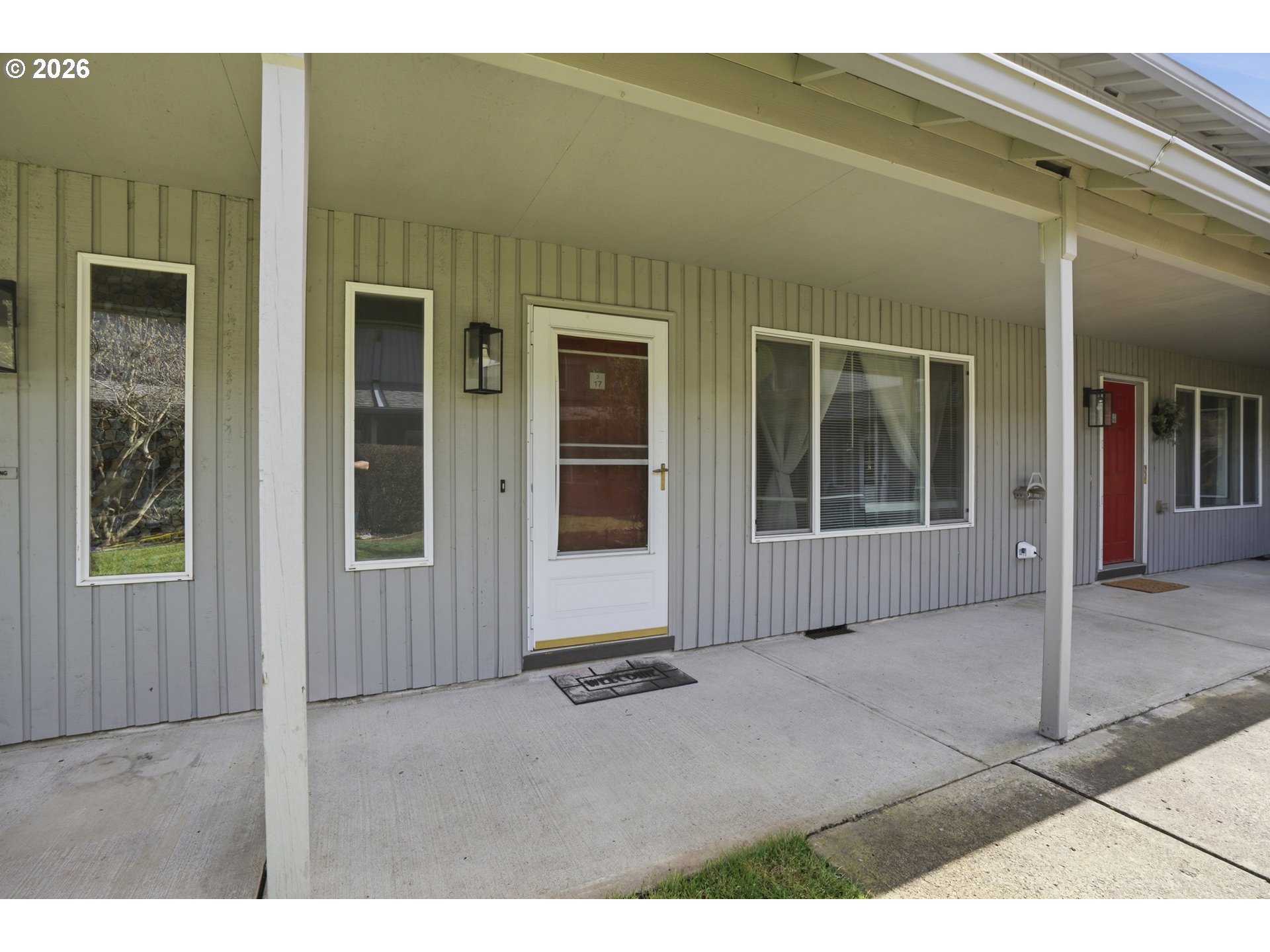 Photo #1: 334572079 Listing: Photo #1