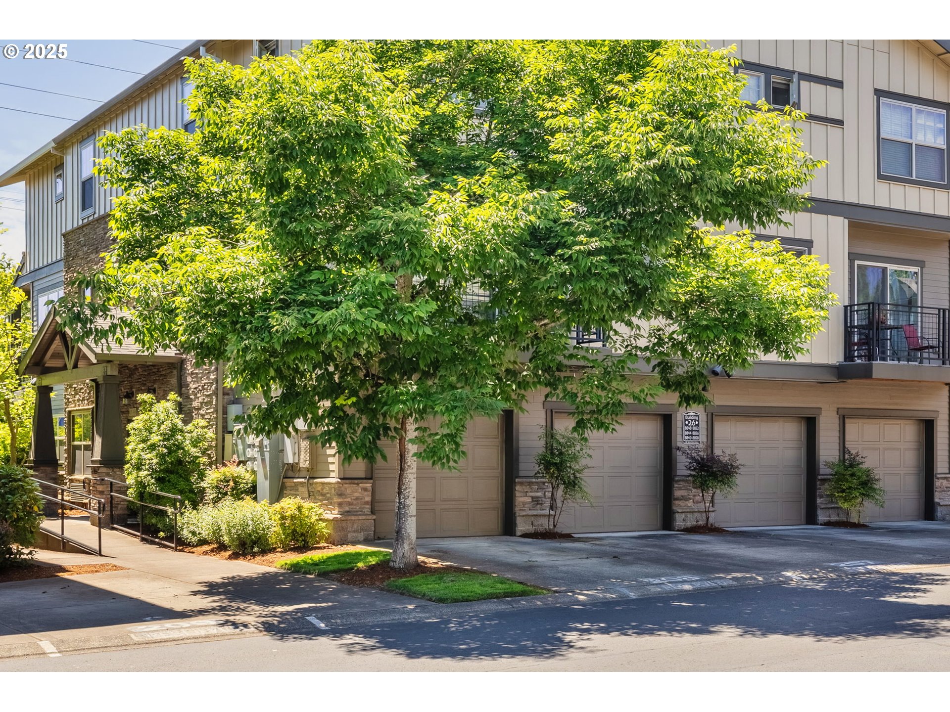 Photo #2: 334680734 Listing 