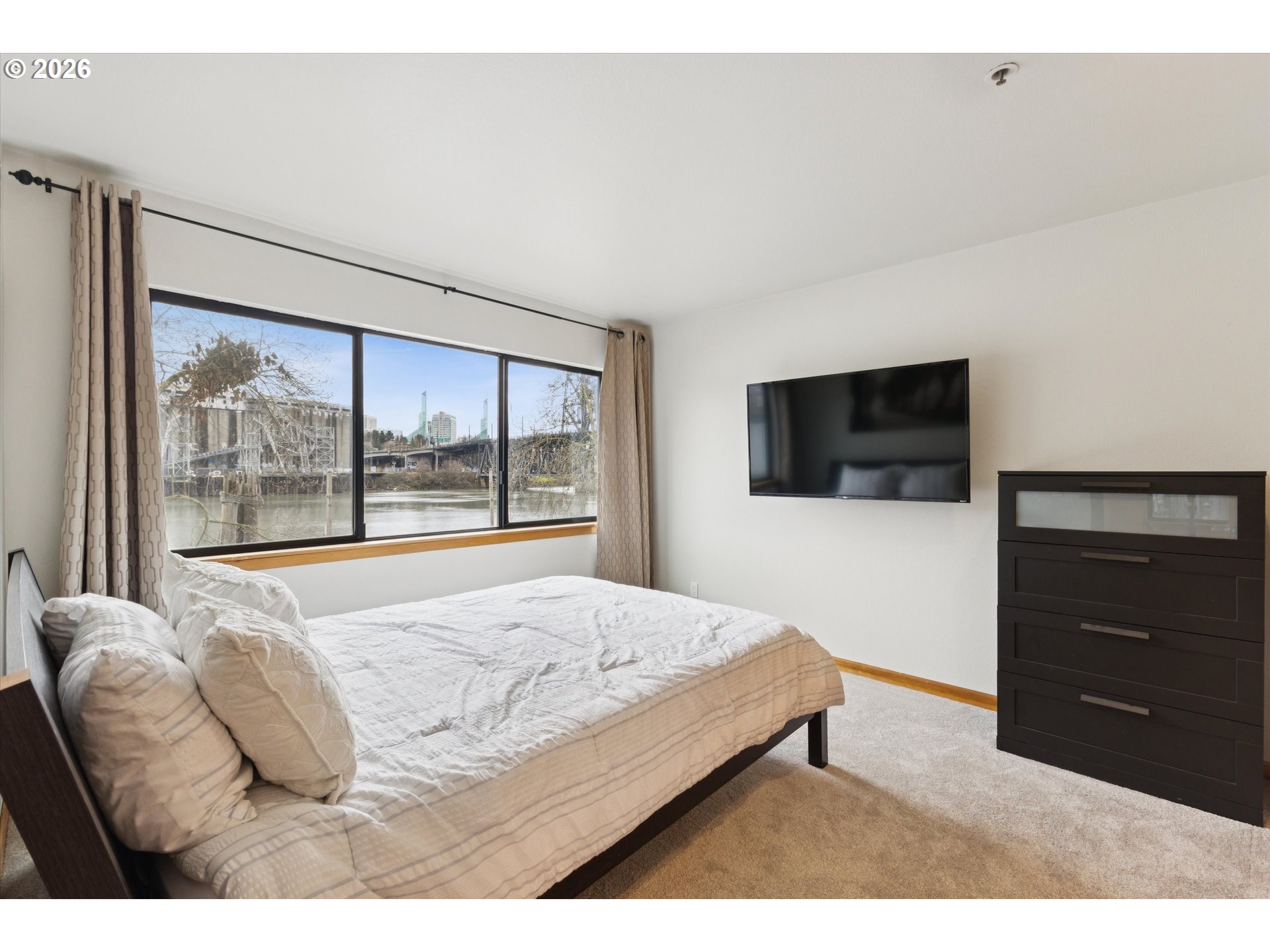 Photo #10: 335073169 Listing: Photo #10