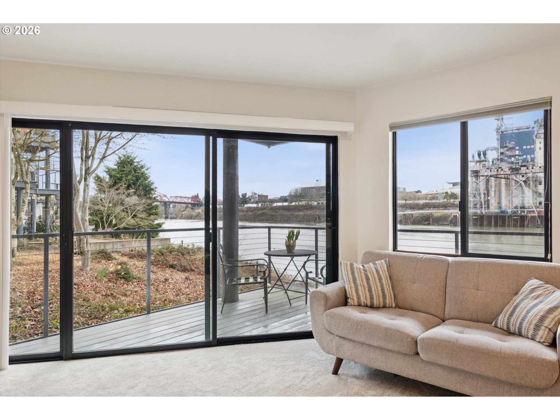 Photo #6: 335073169 Listing: Photo #6