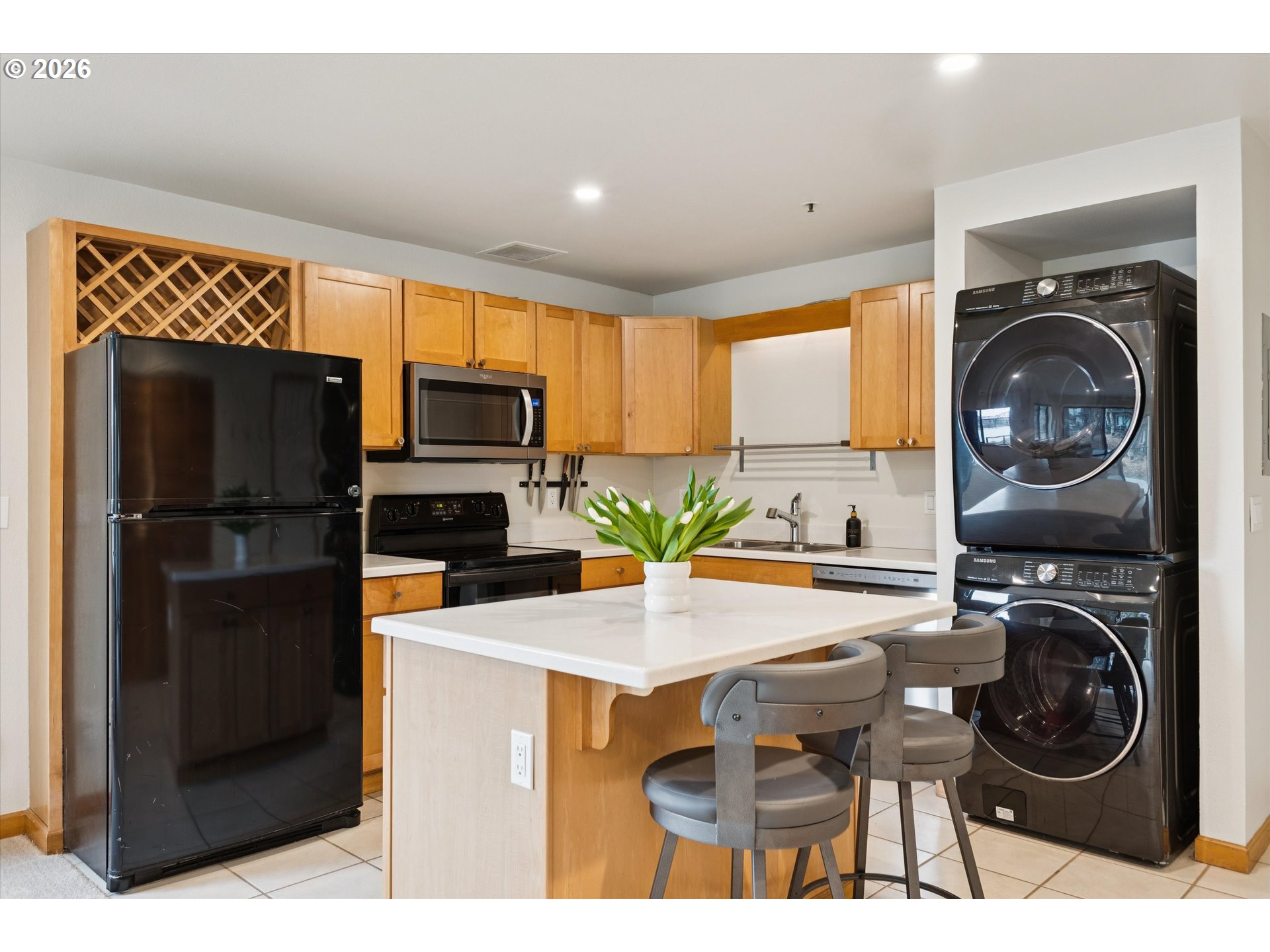 Photo #5: 335073169 Listing: Photo #5