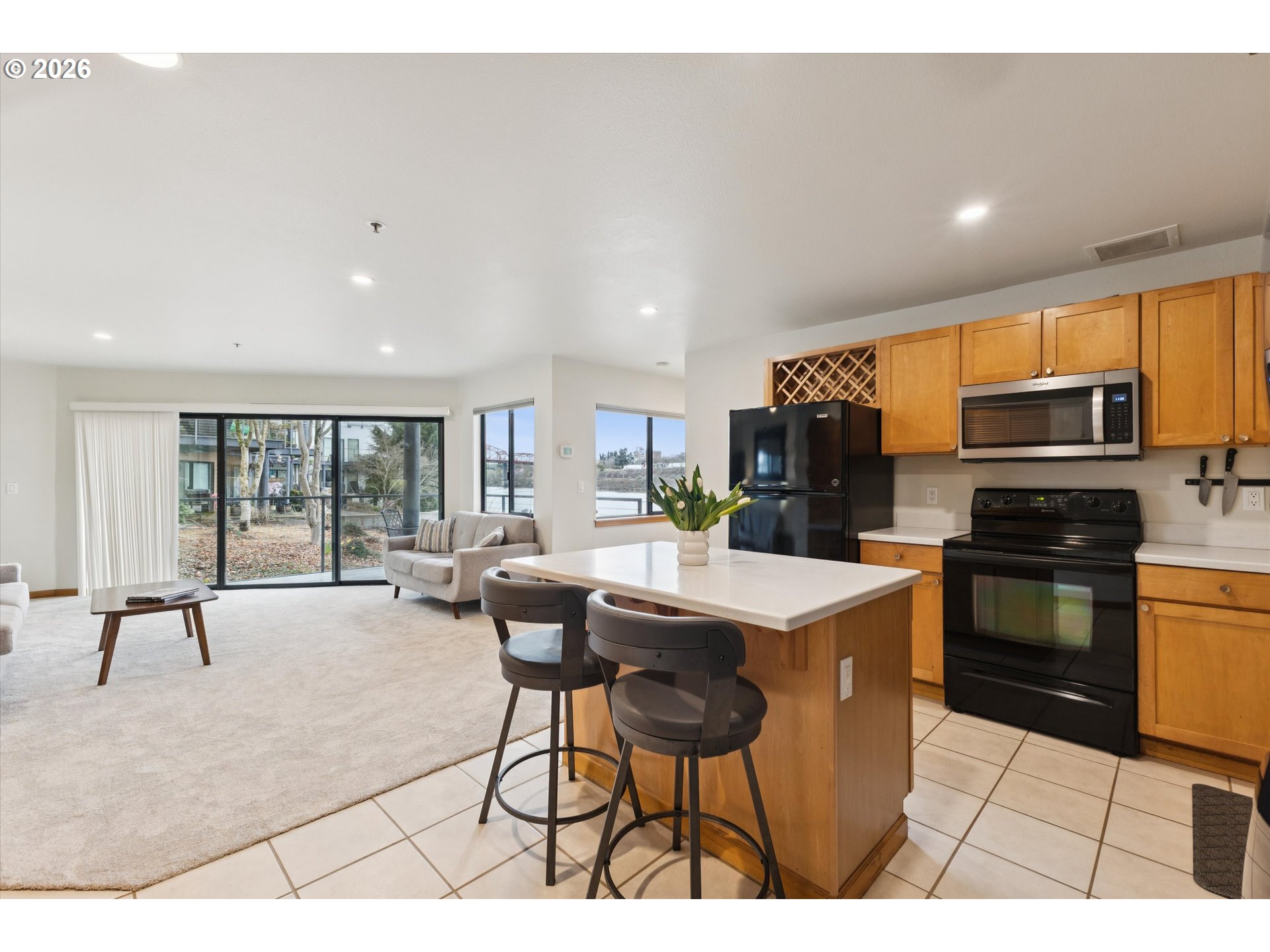 Photo #7: 335073169 Listing: Photo #7