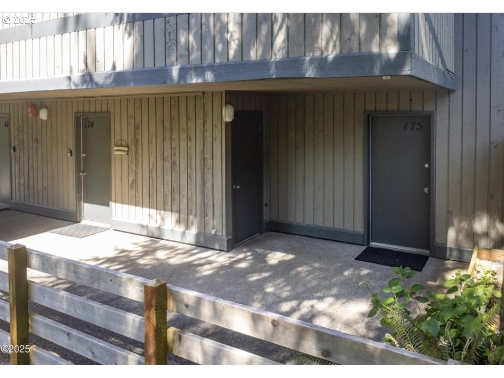423 LONG AVE, Kelso, WA, 98626