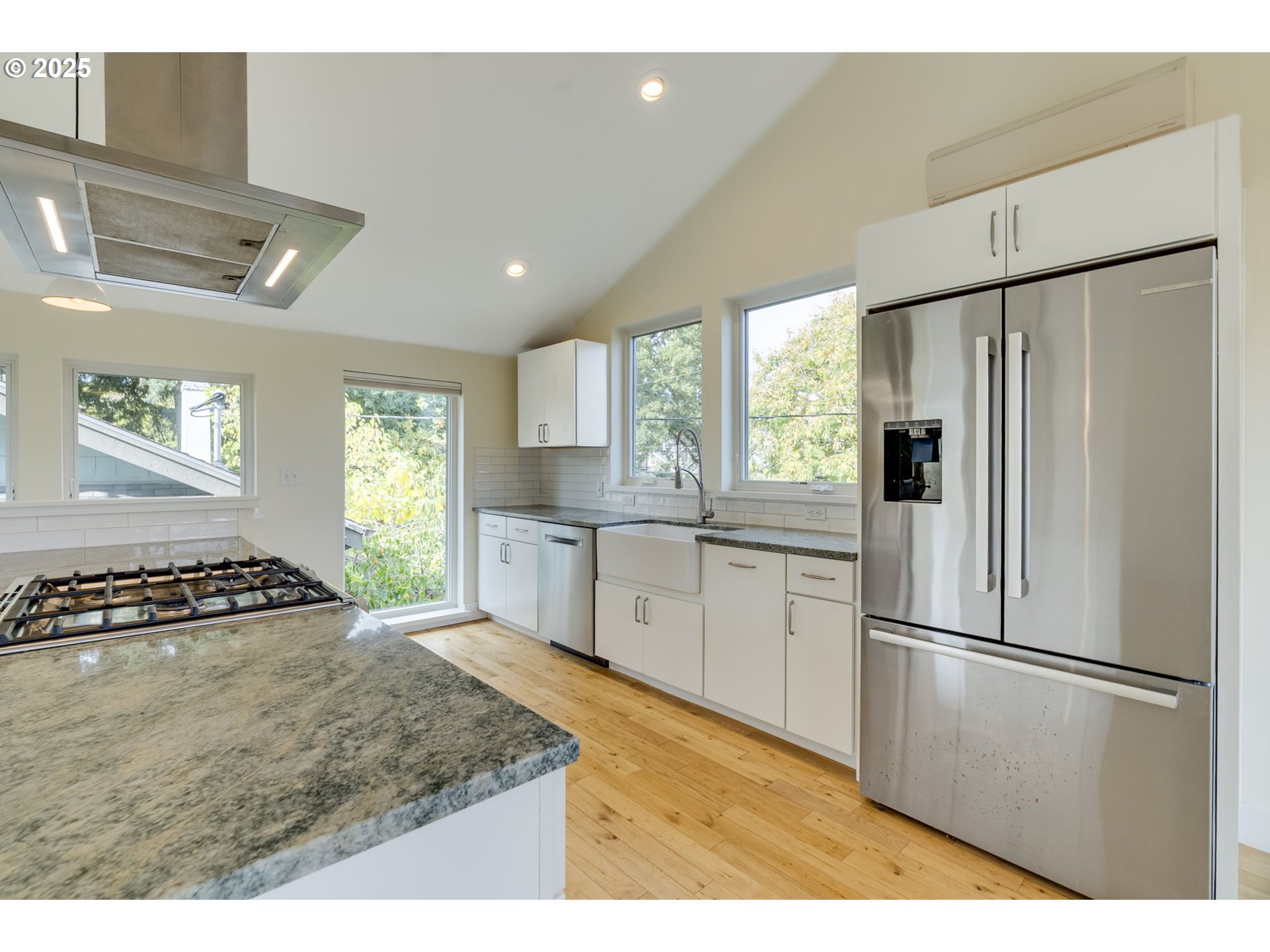 Photo #9: 336509363 Listing: Photo #9