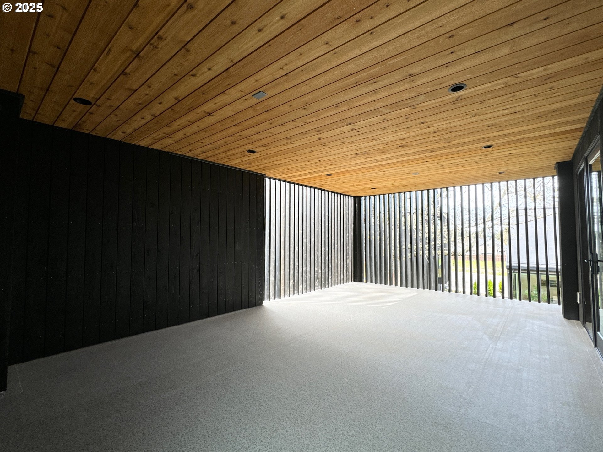 Photo #9: 336524076 Listing: Photo #9