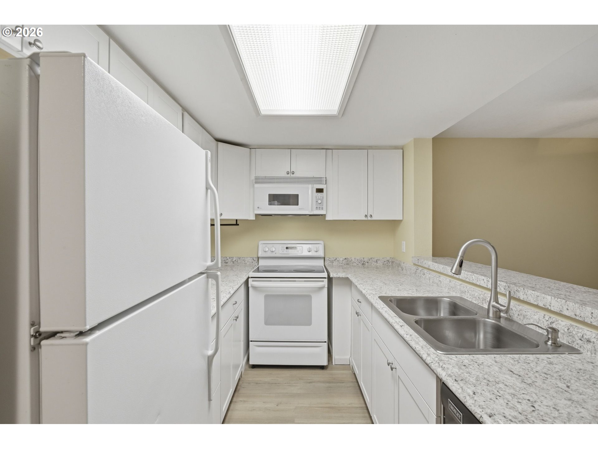 Photo #4: 337014076 Listing: Photo #4