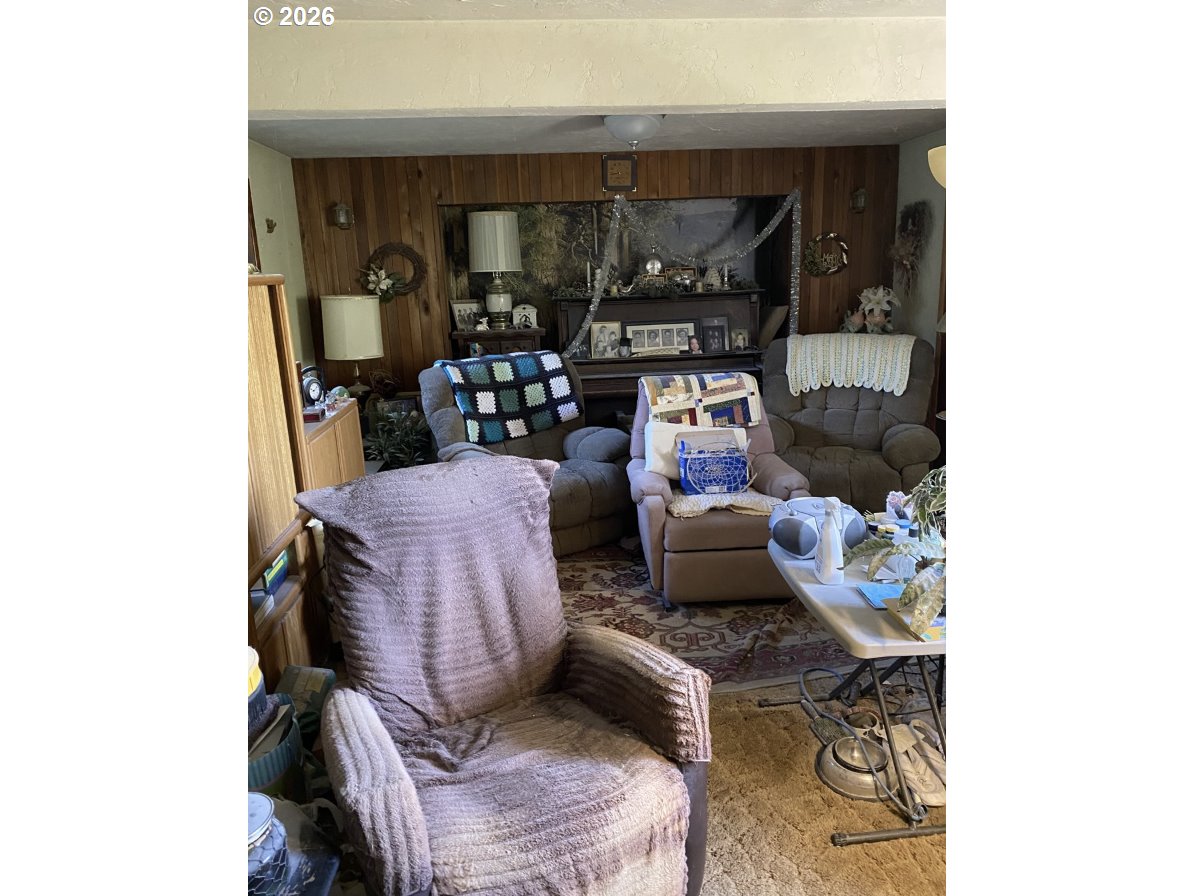 Property photo 5 of 12
