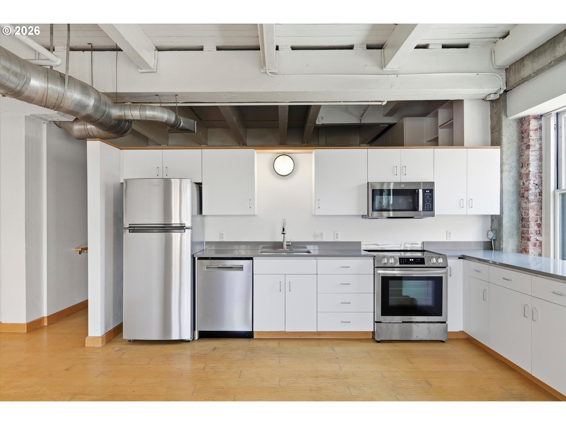 Photo #10: 337511727 Listing: Photo #10