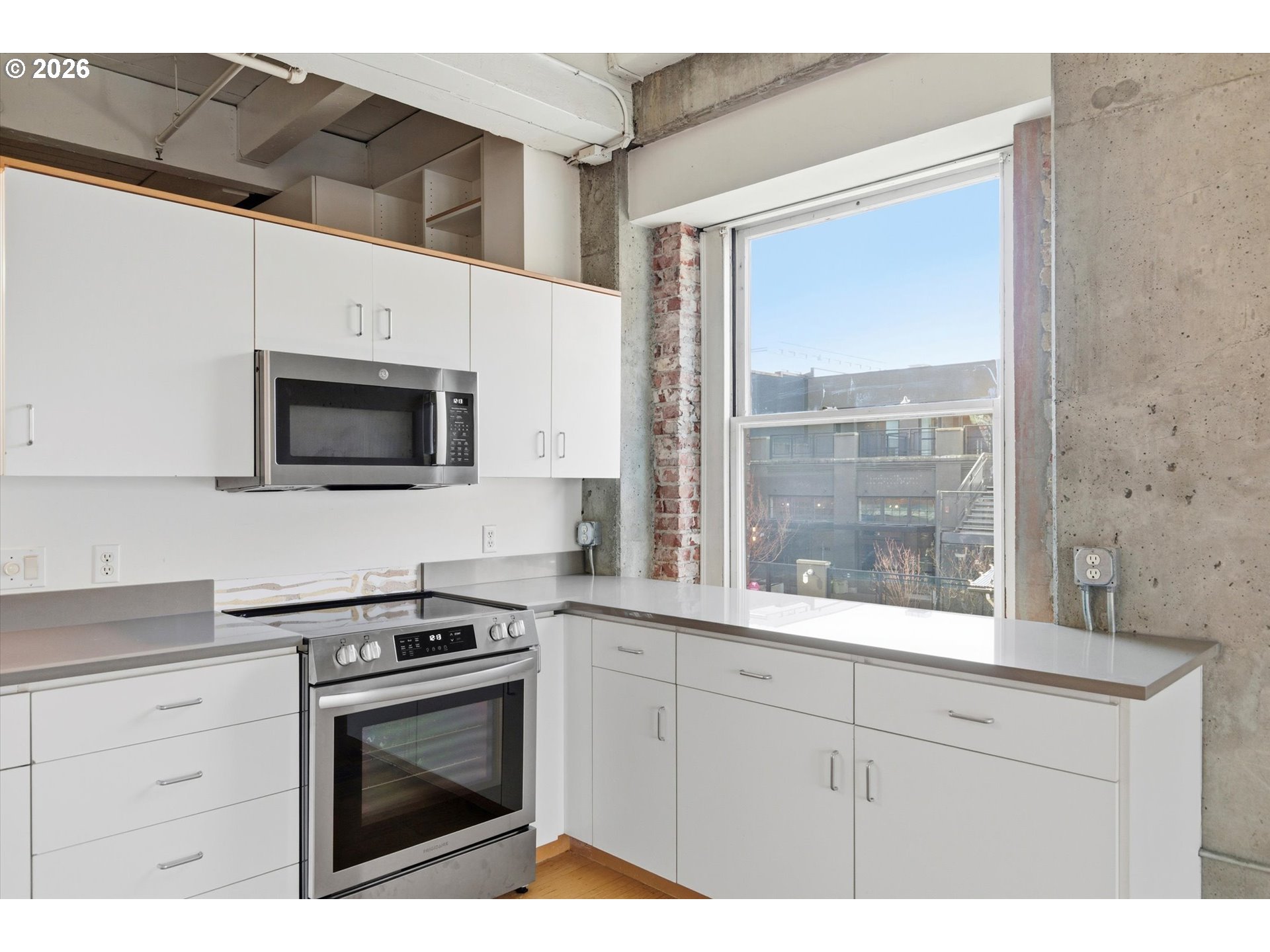 Photo #11: 337511727 Listing: Photo #11