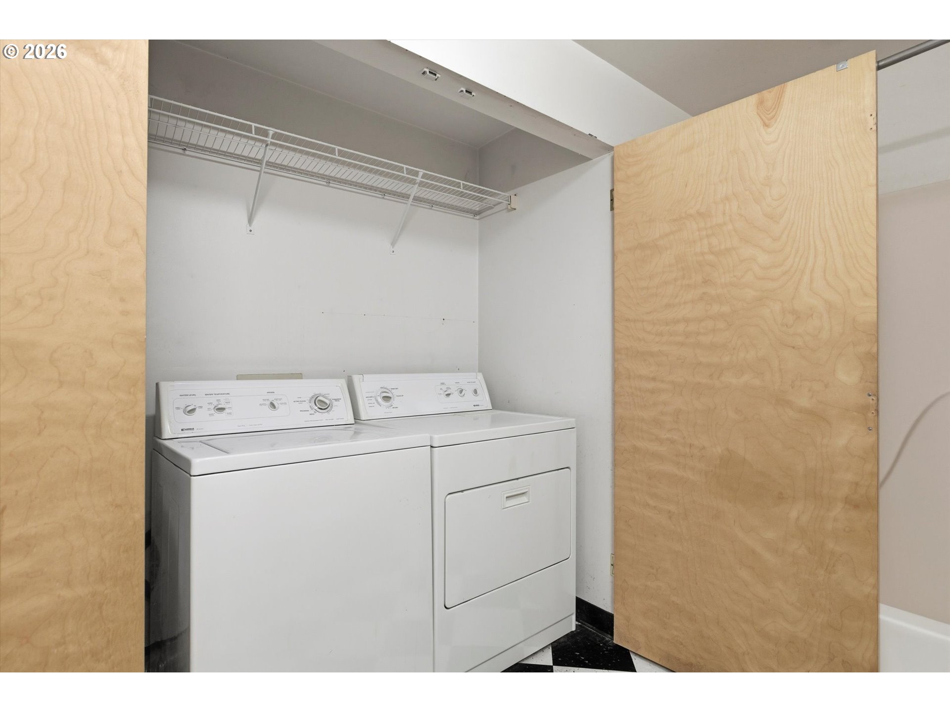 Photo #3: 337511727 Listing: Photo #3