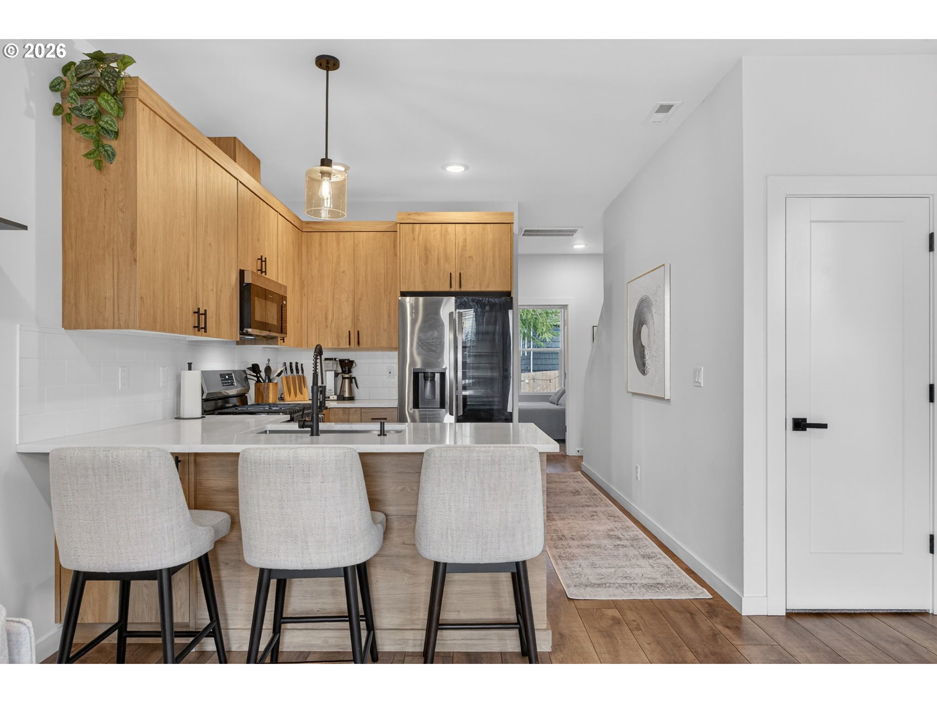 Photo #2: 337882984 Listing: Photo #2