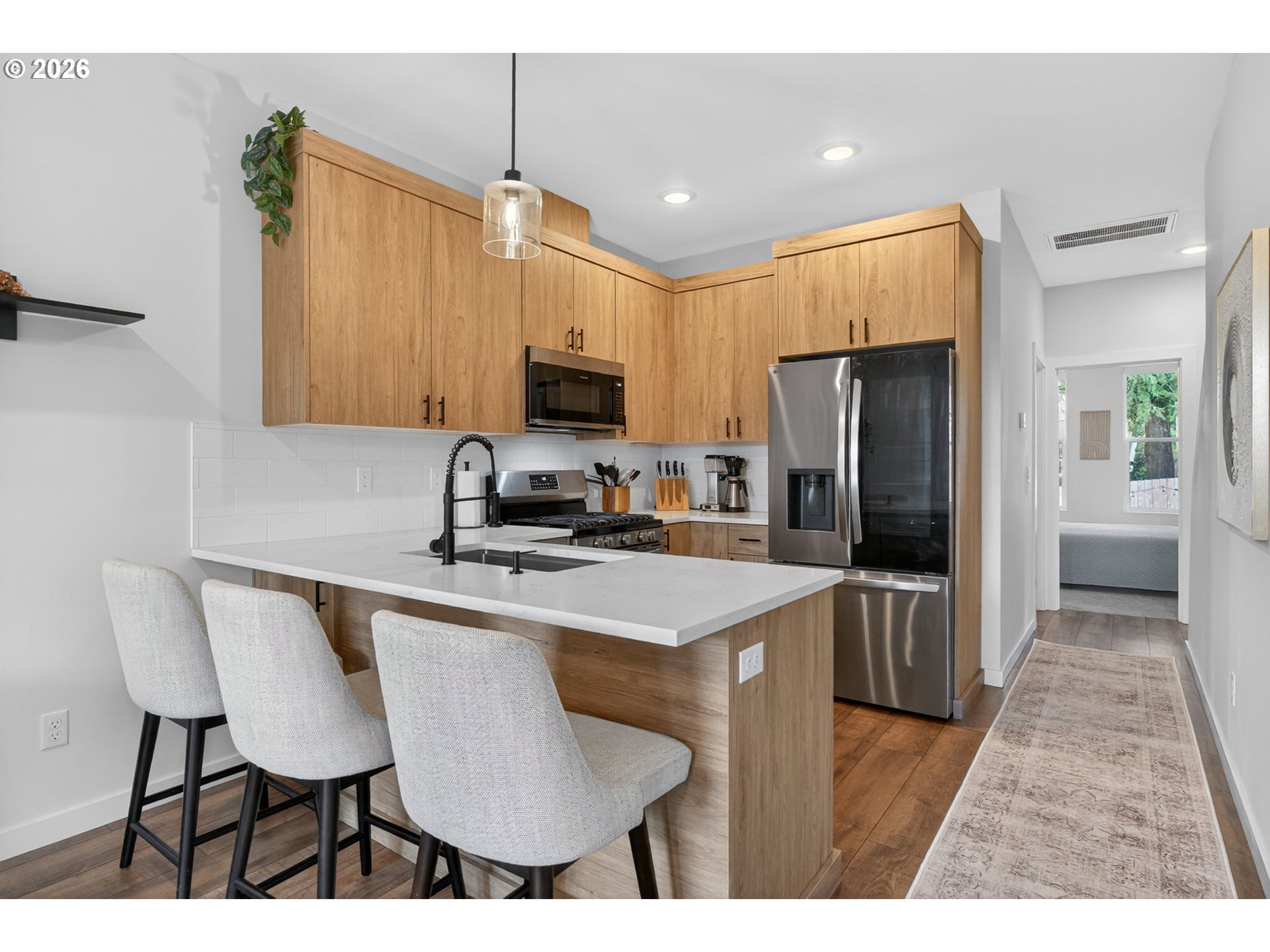 Photo #3: 337882984 Listing: Photo #3