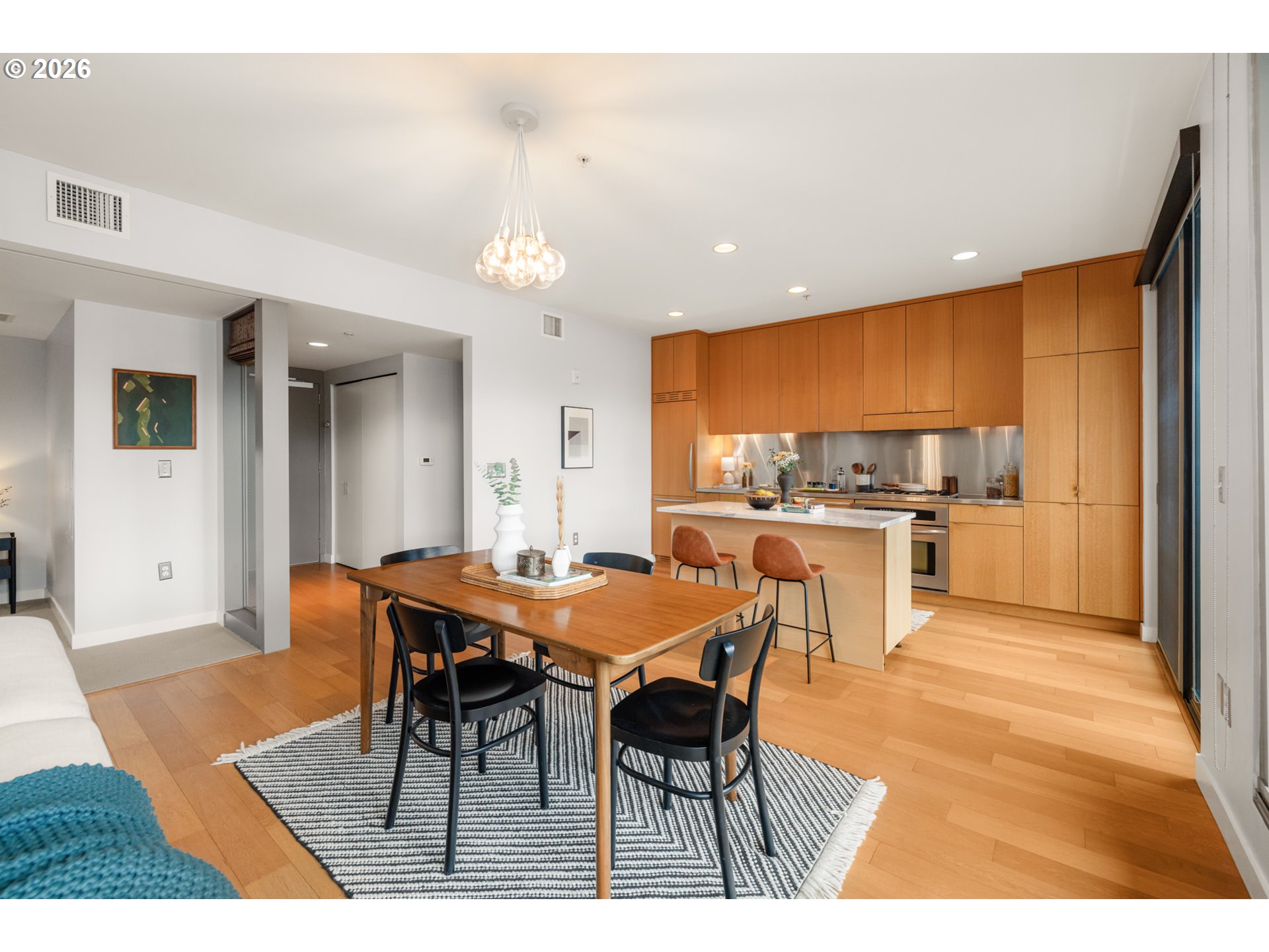 Photo #15: 337924533 Listing: Photo #15