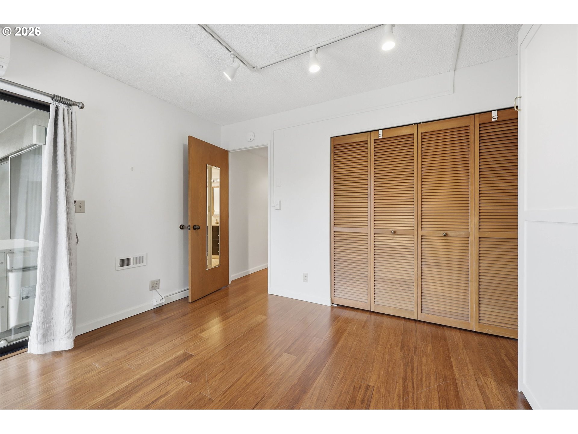 Photo #17: 338163433 Listing: Photo #17