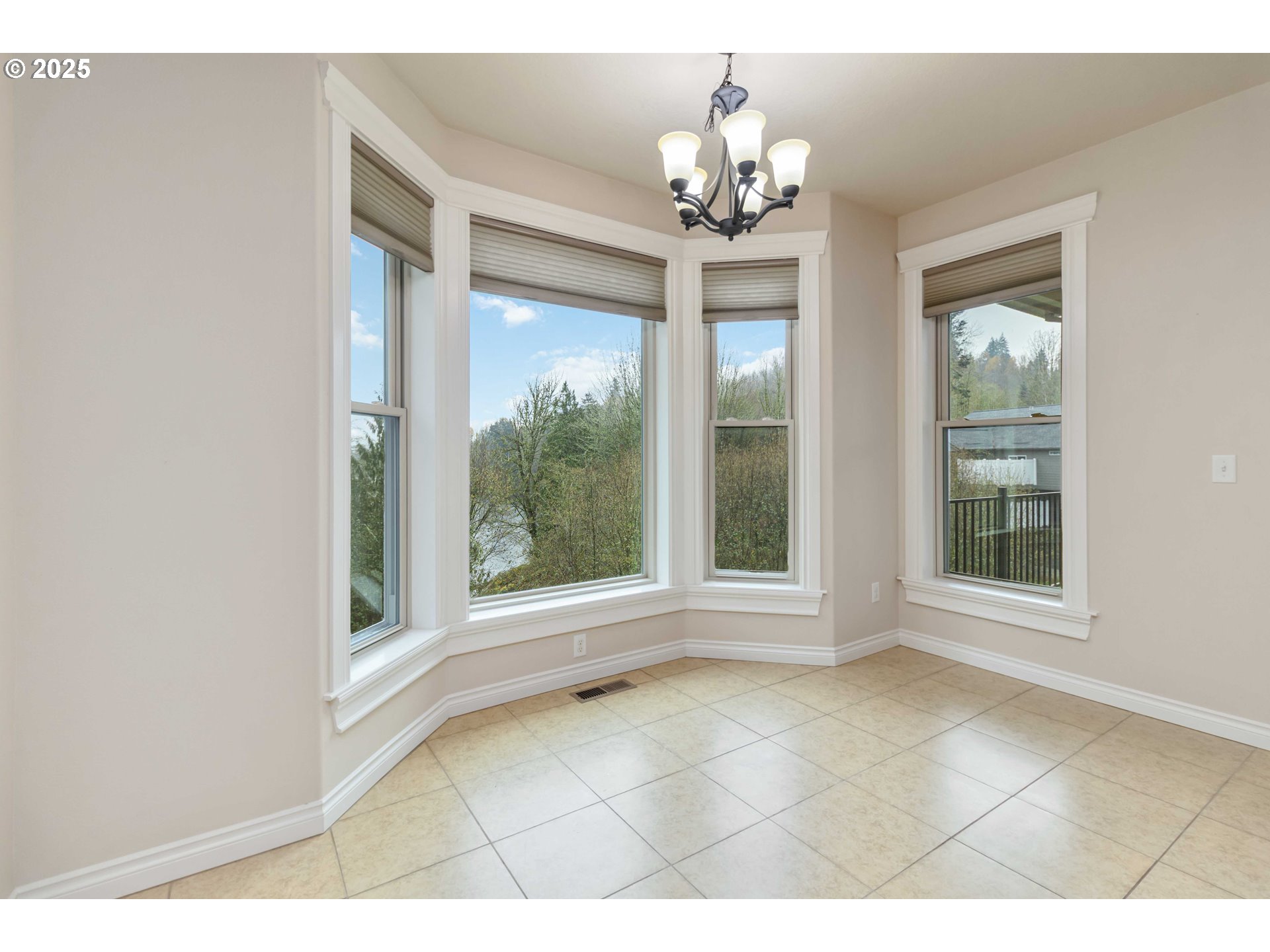 119 PENINSULA DR, Kelso, WA, 98626