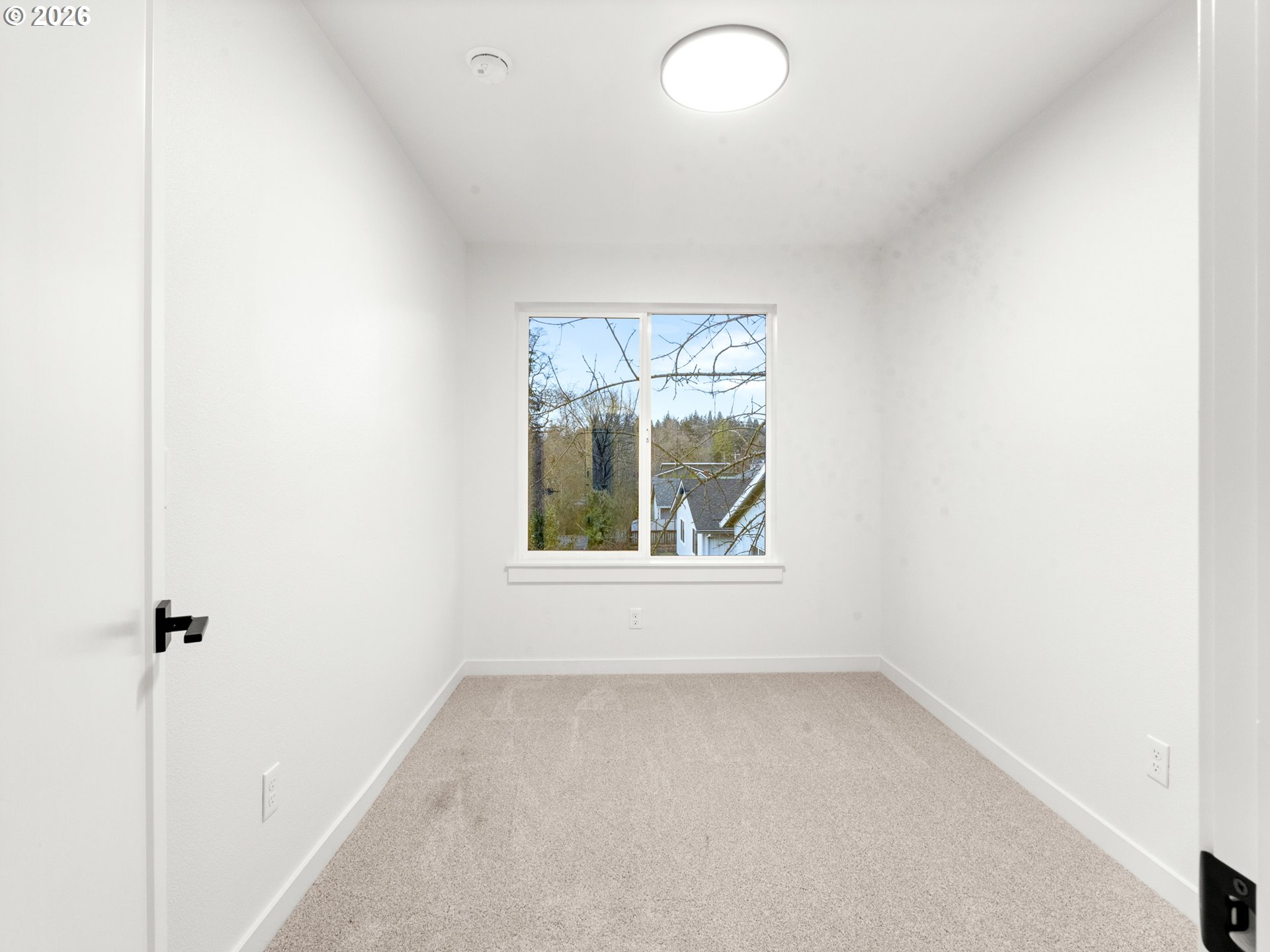 Photo #5: 339332714 Listing: Photo #5