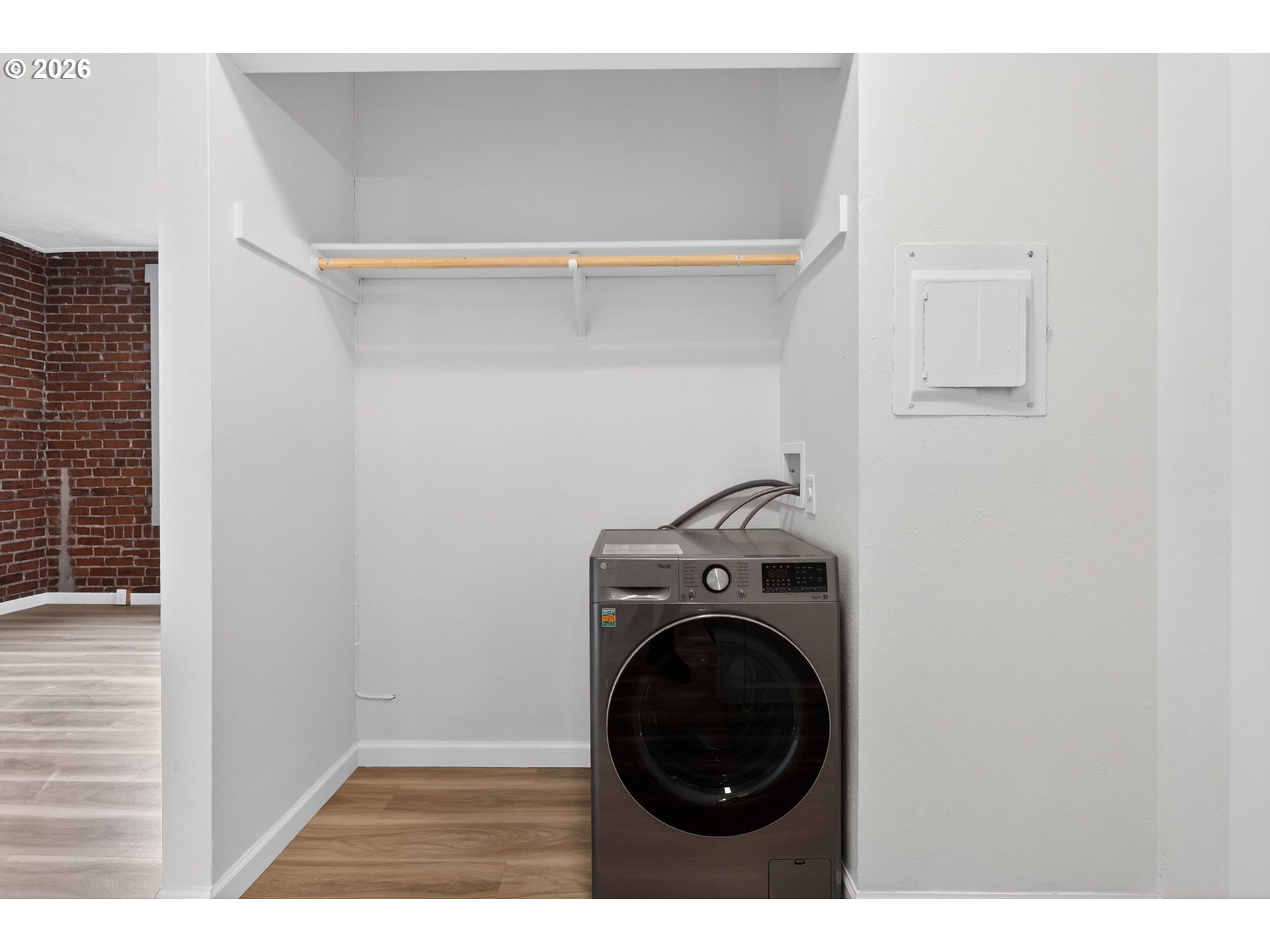 Photo #6: 341493520 Listing: Photo #6