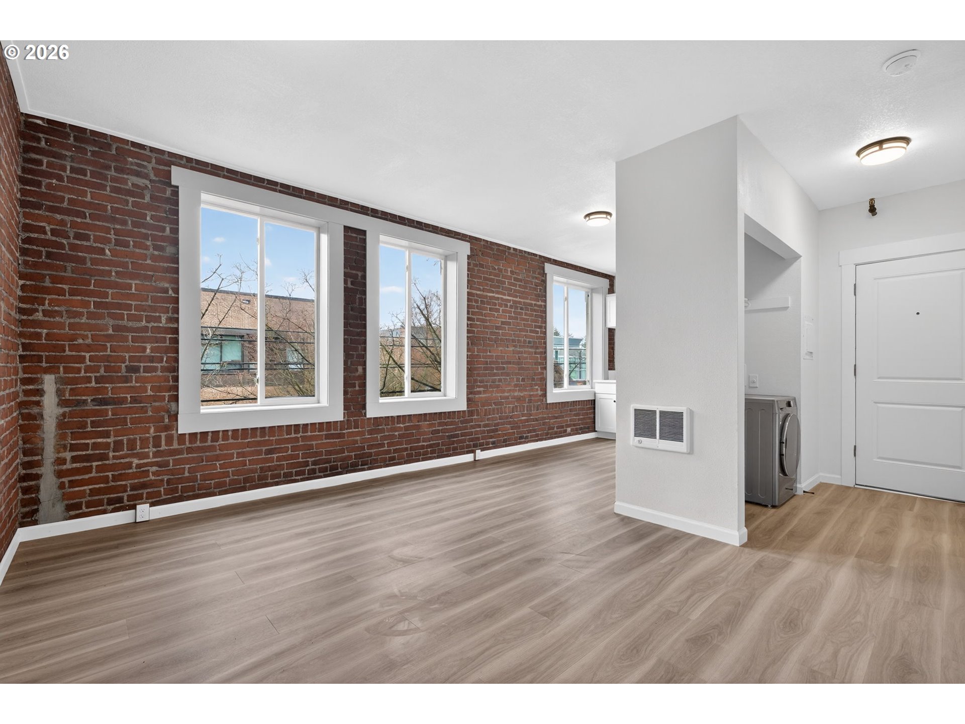 Photo #8: 341493520 Listing: Photo #8