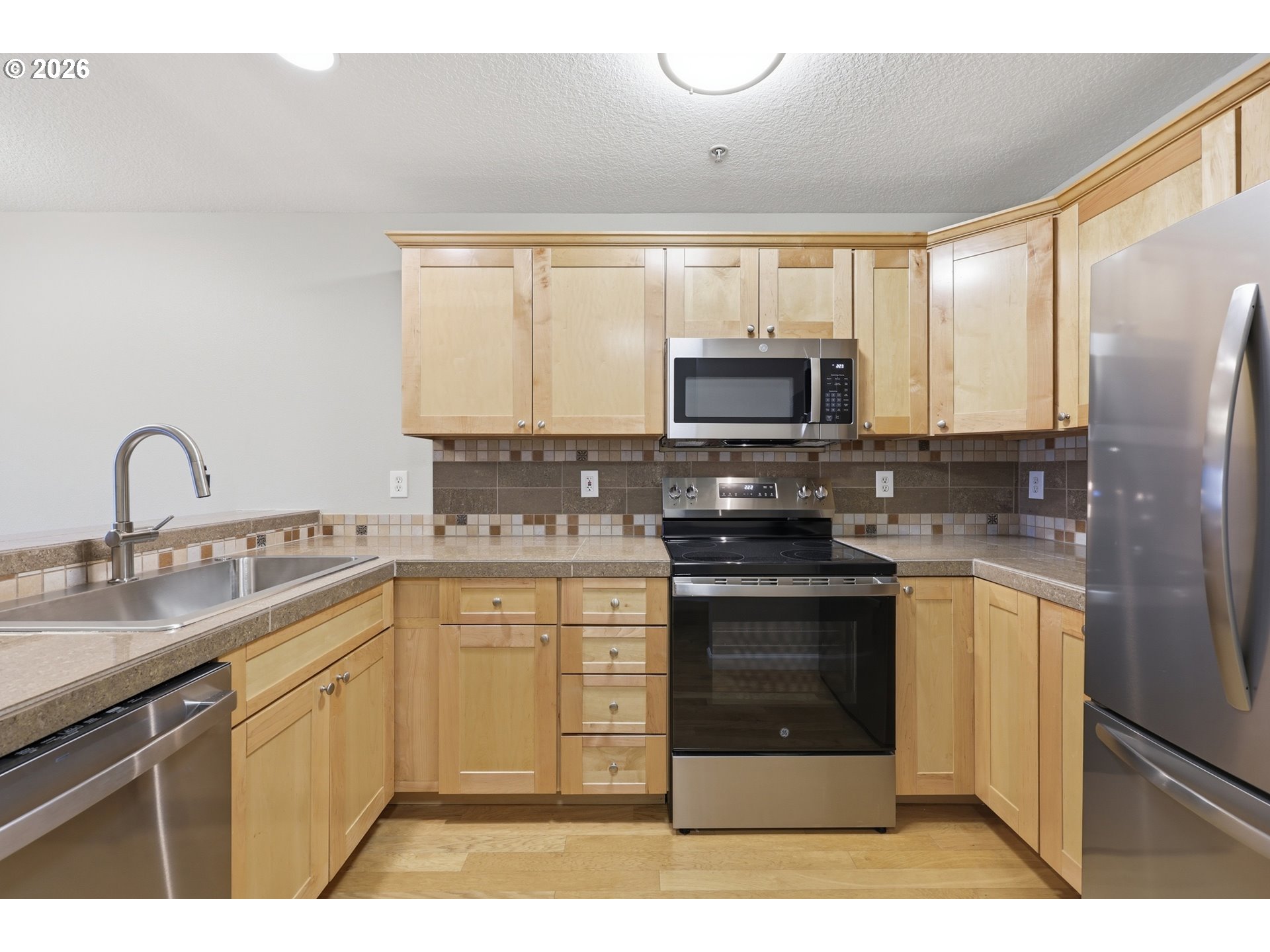 Photo #23: 341932678 Listing: Photo #23