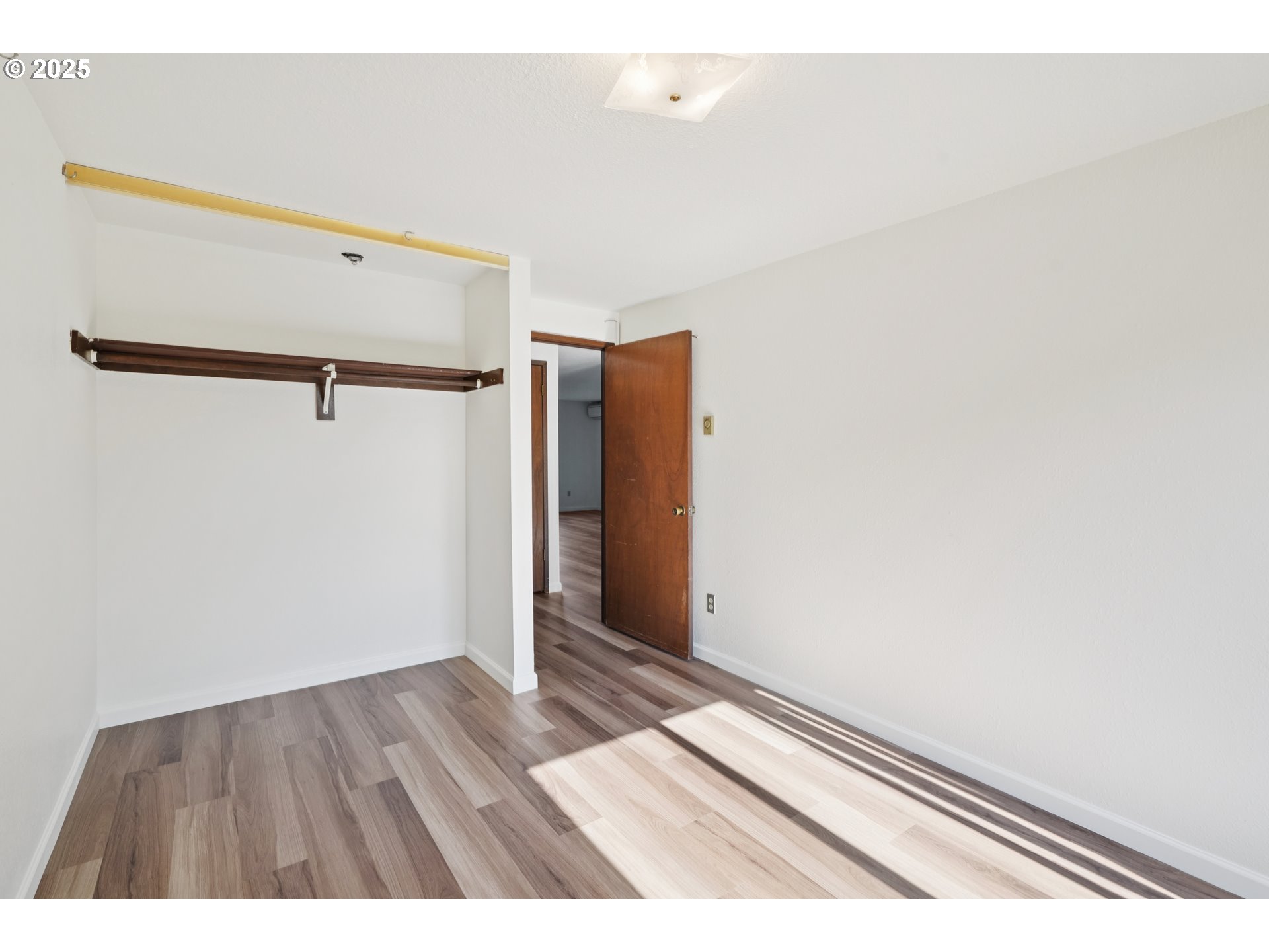 Photo #21: 342086636 Listing: Photo #21