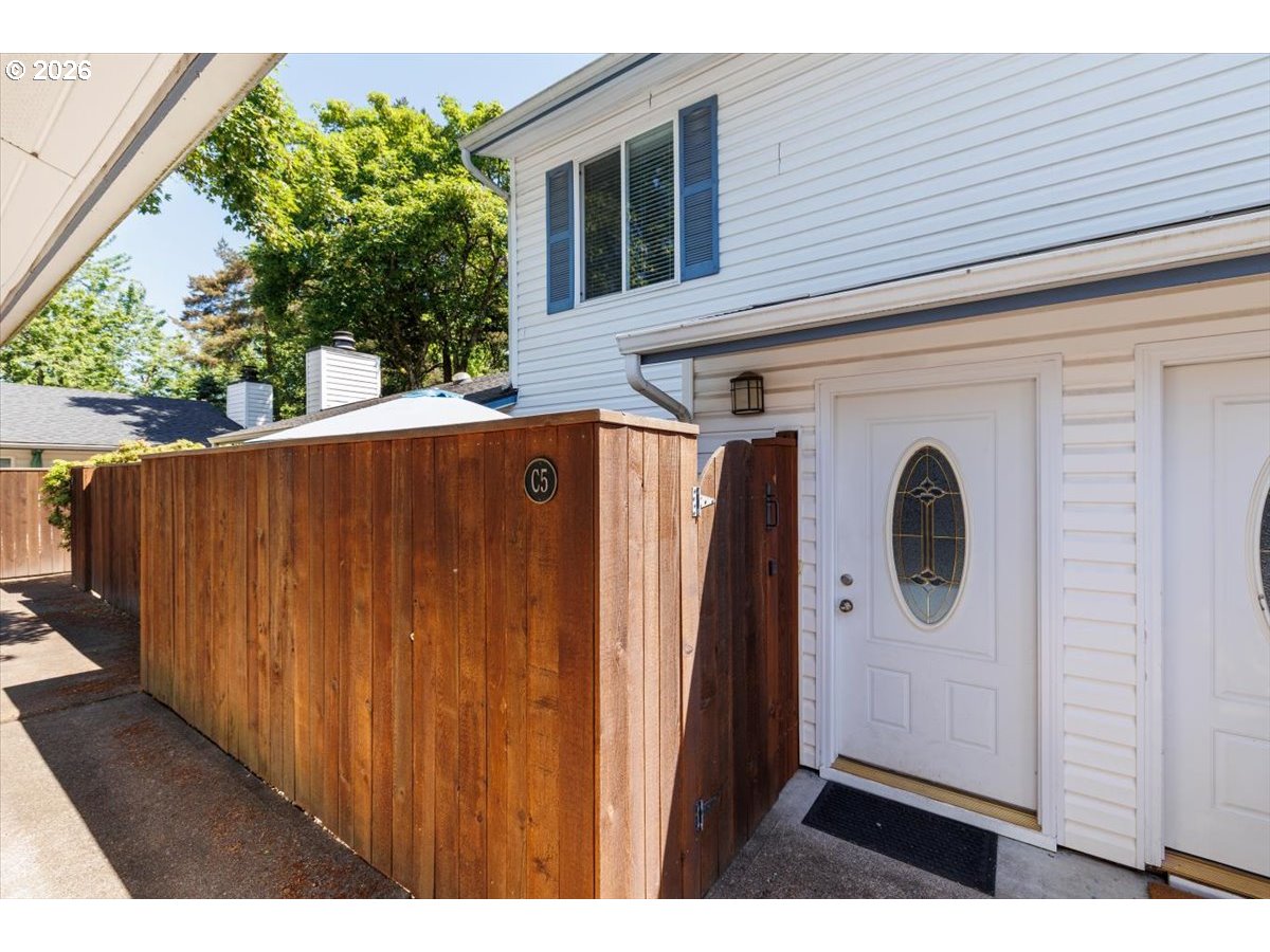 Exclusive Listings Photo