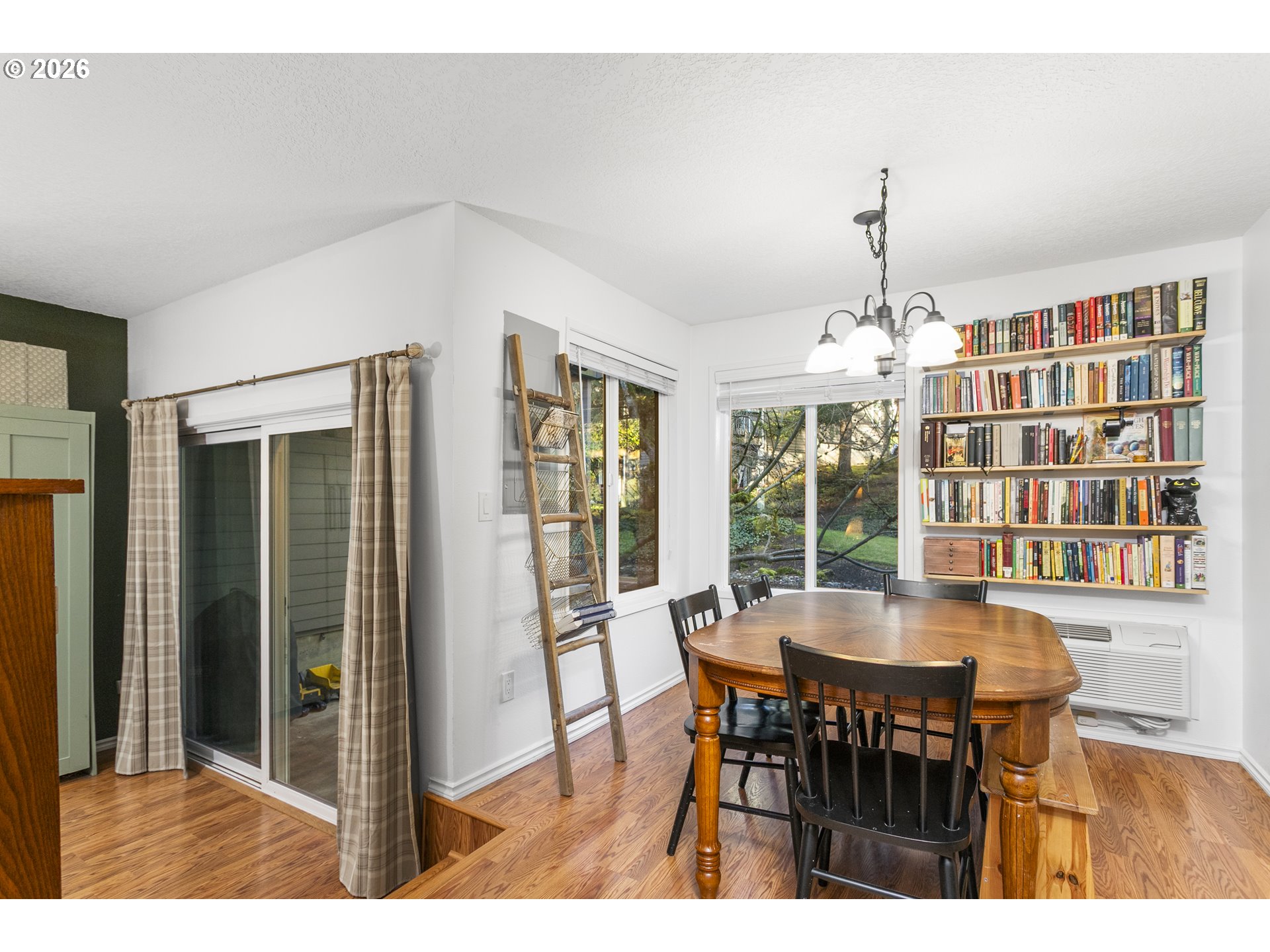 Photo #4: 345094571 Listing: Photo #4