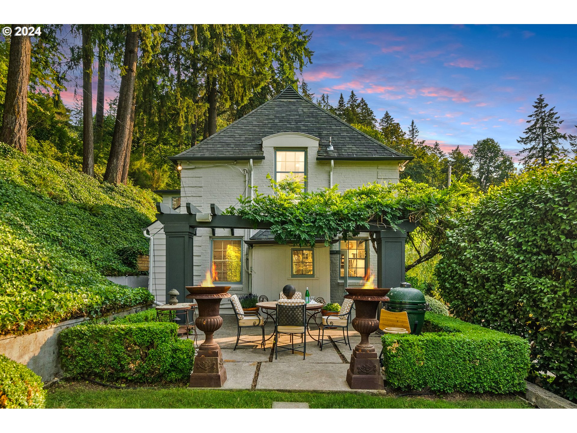 814 NW SPRING AVE, Portland, OR, 97229