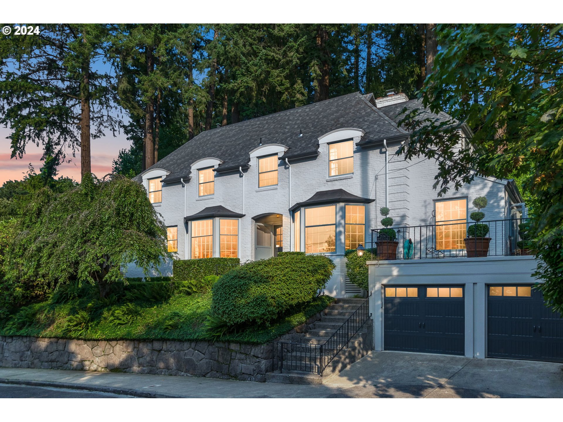 2934 SW MONTGOMERY DR, Portland, OR, 97201