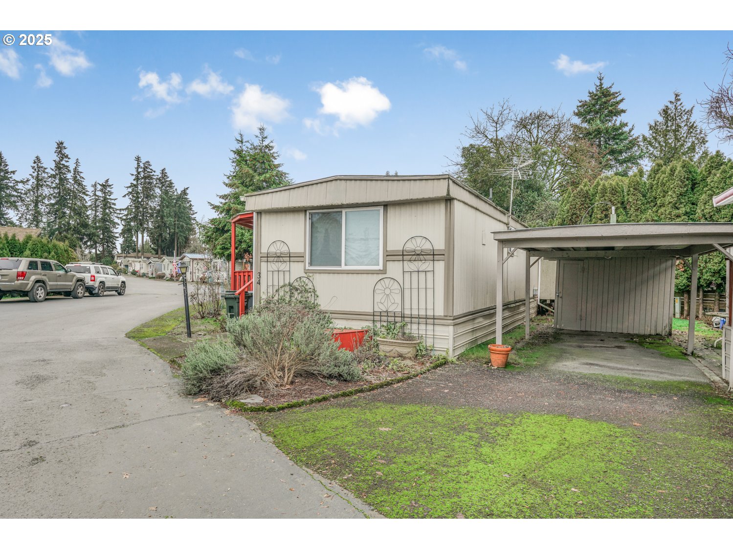 Photo of 620 2ND AVE Canby OR 97013