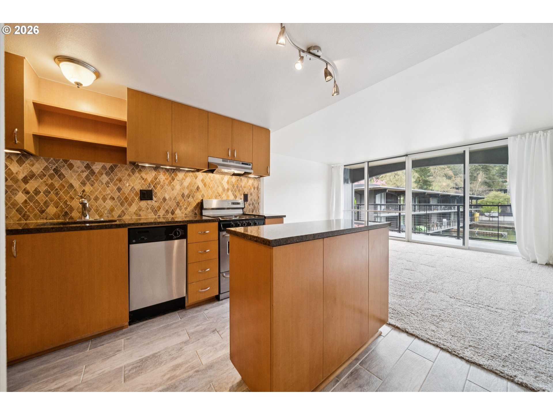 Photo #13: 346151762 Listing: Photo #13