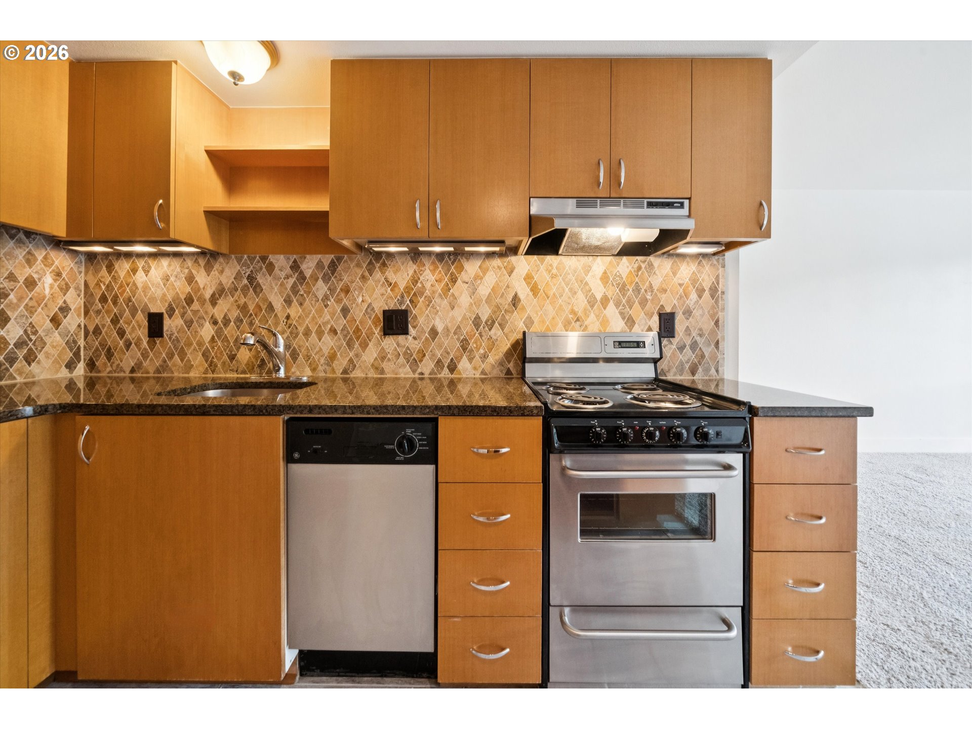 Photo #15: 346151762 Listing: Photo #15