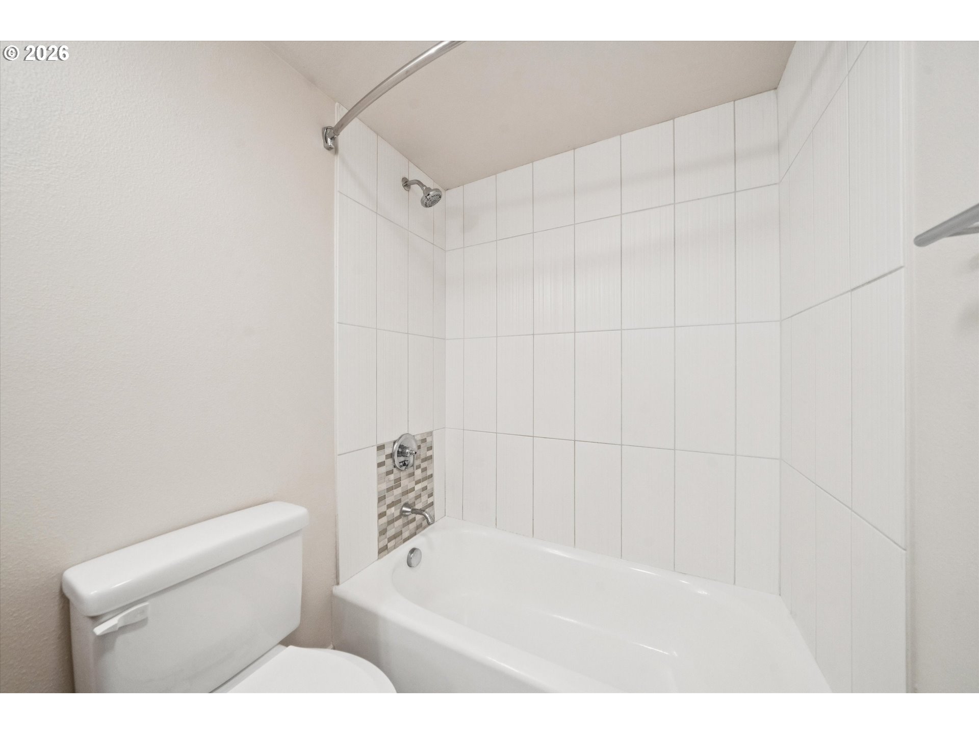 Photo #21: 346151762 Listing: Photo #21