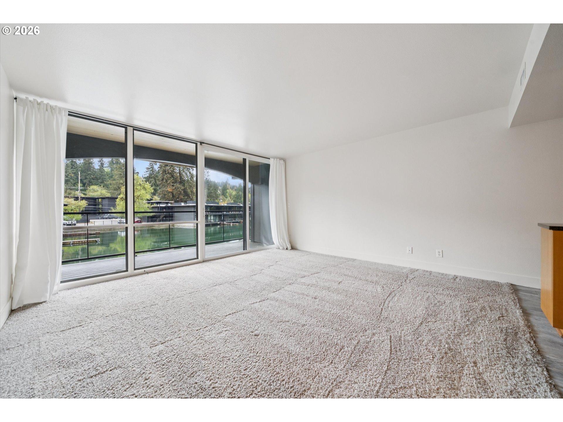 Photo #3: 346151762 Listing: Photo #3