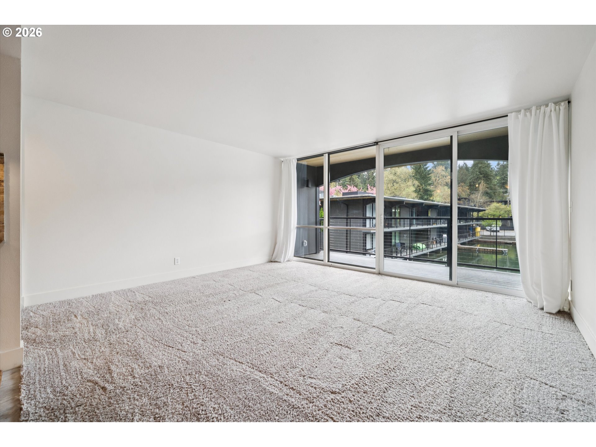 Photo #2: 346151762 Listing: Photo #2