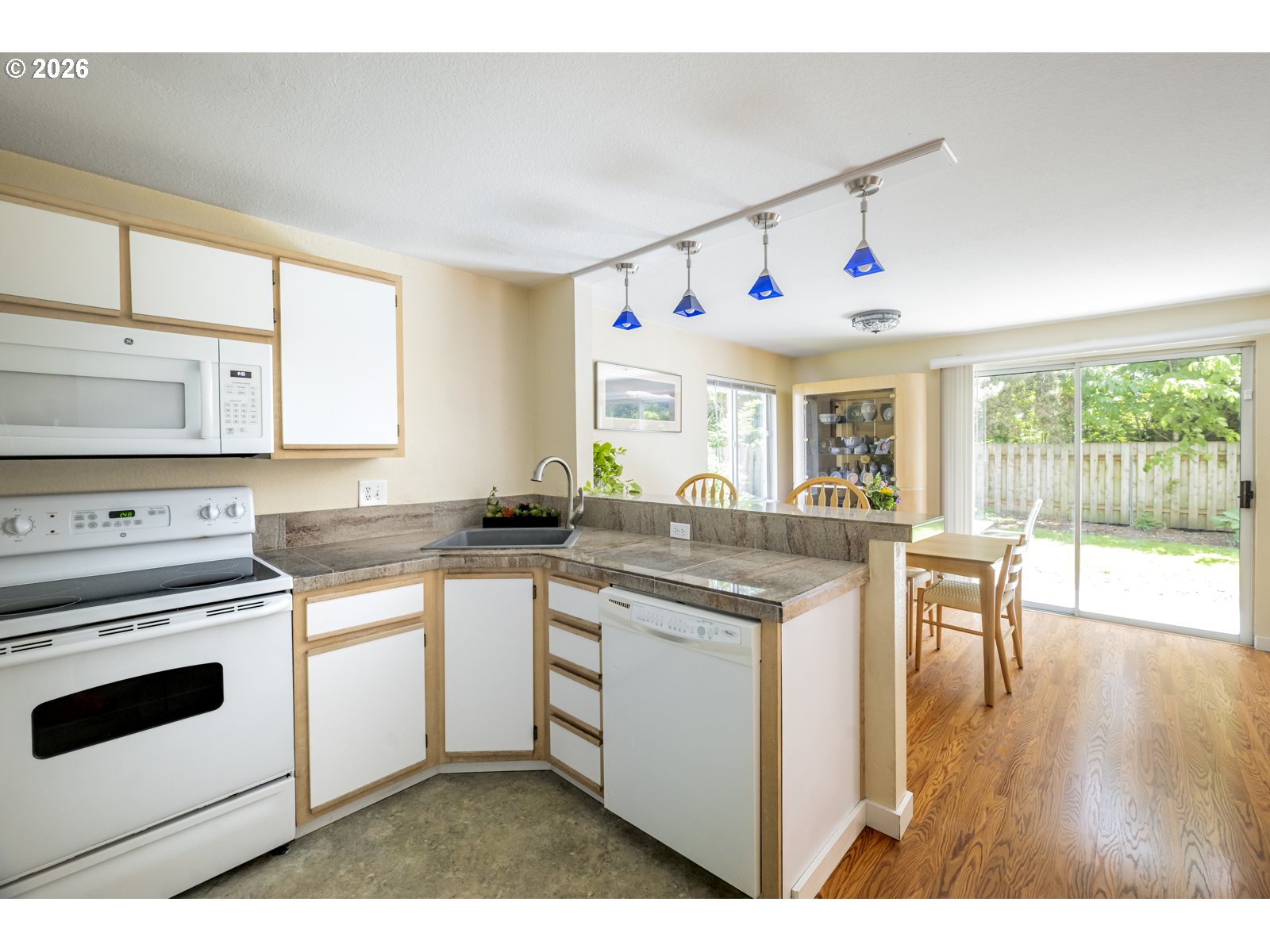 Photo #14: 346975132 Listing: Photo #14