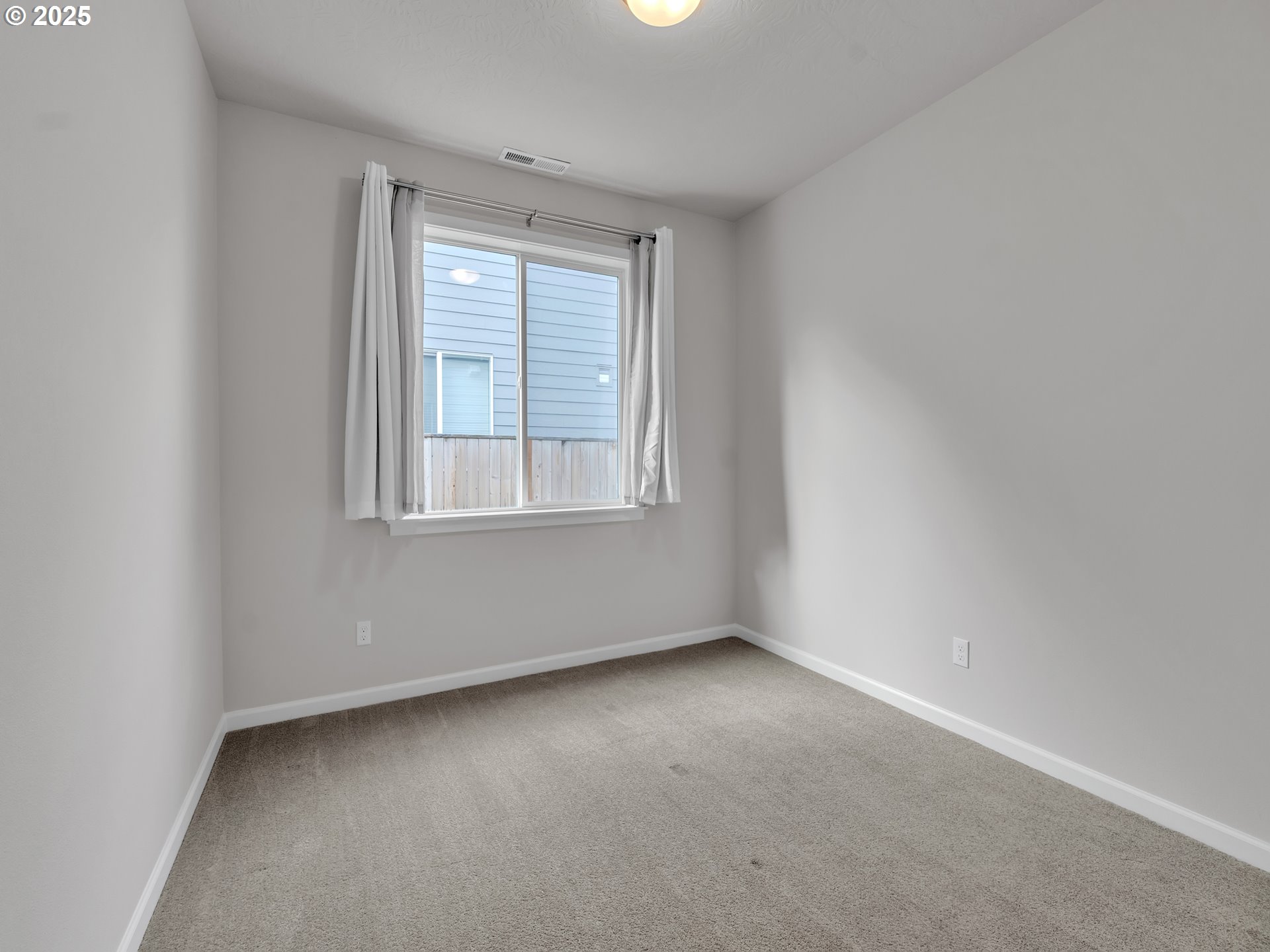 893 E CLEVELAND ST, Carlton, OR, 97111