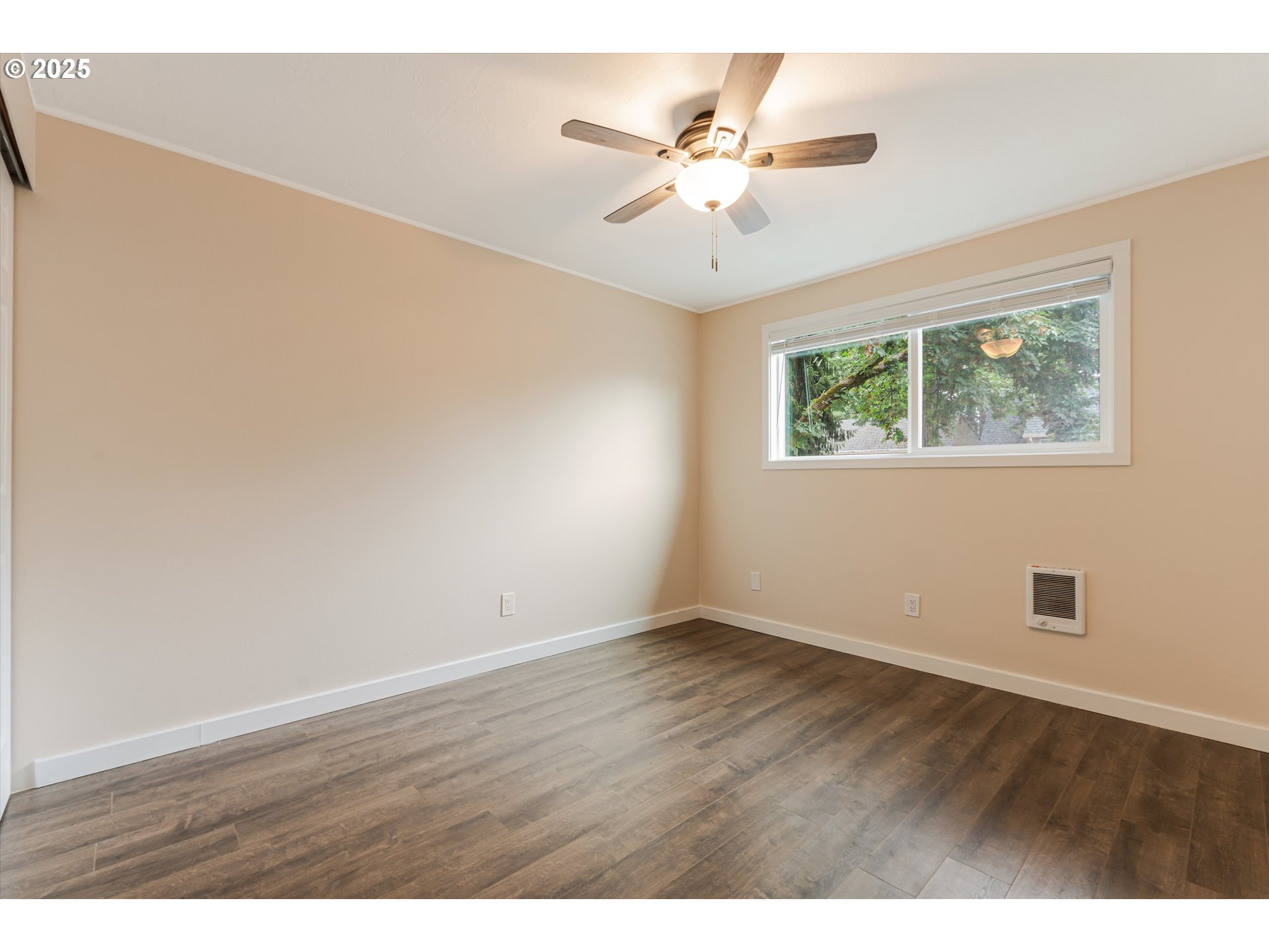 Photo #17: 347979571 Listing: Photo #17