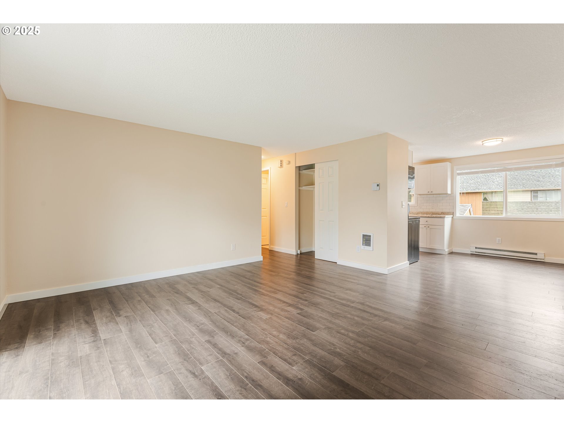 Photo #5: 347979571 Listing: Photo #5